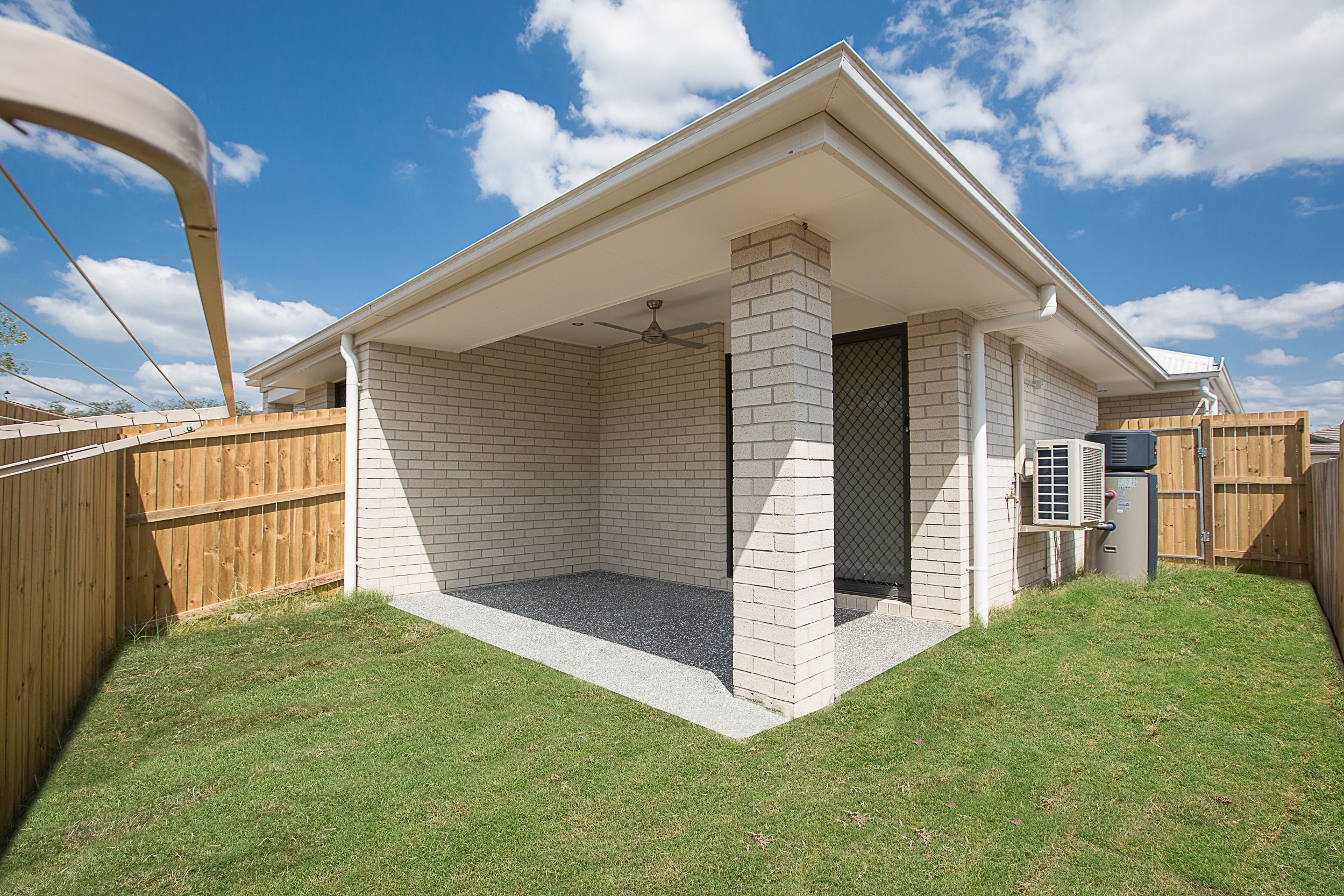 1/4 Arburry Crescent, Brassall, QLD 4305