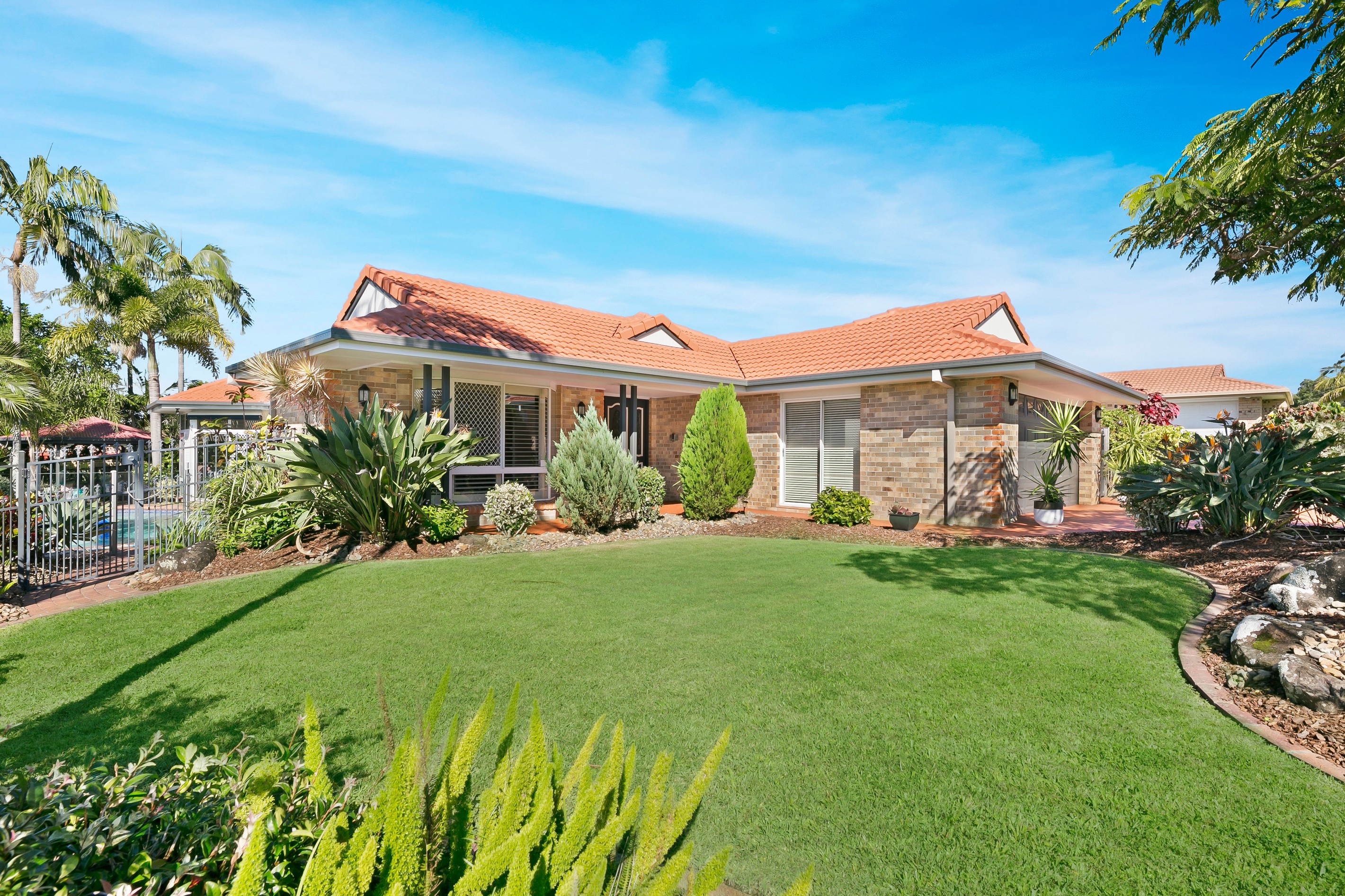 8 Doncaster Court, Robina, QLD 4226