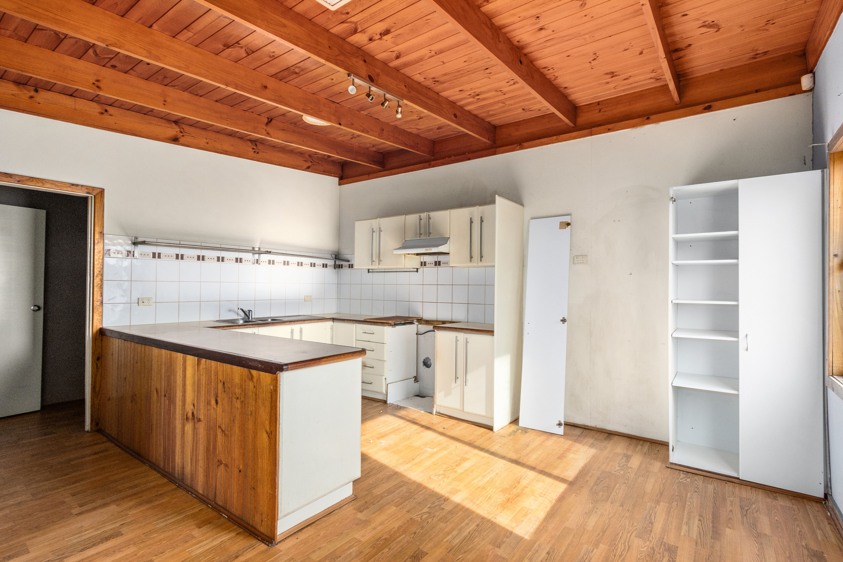 12 Redcliffe Street, East Cannington, WA 6107