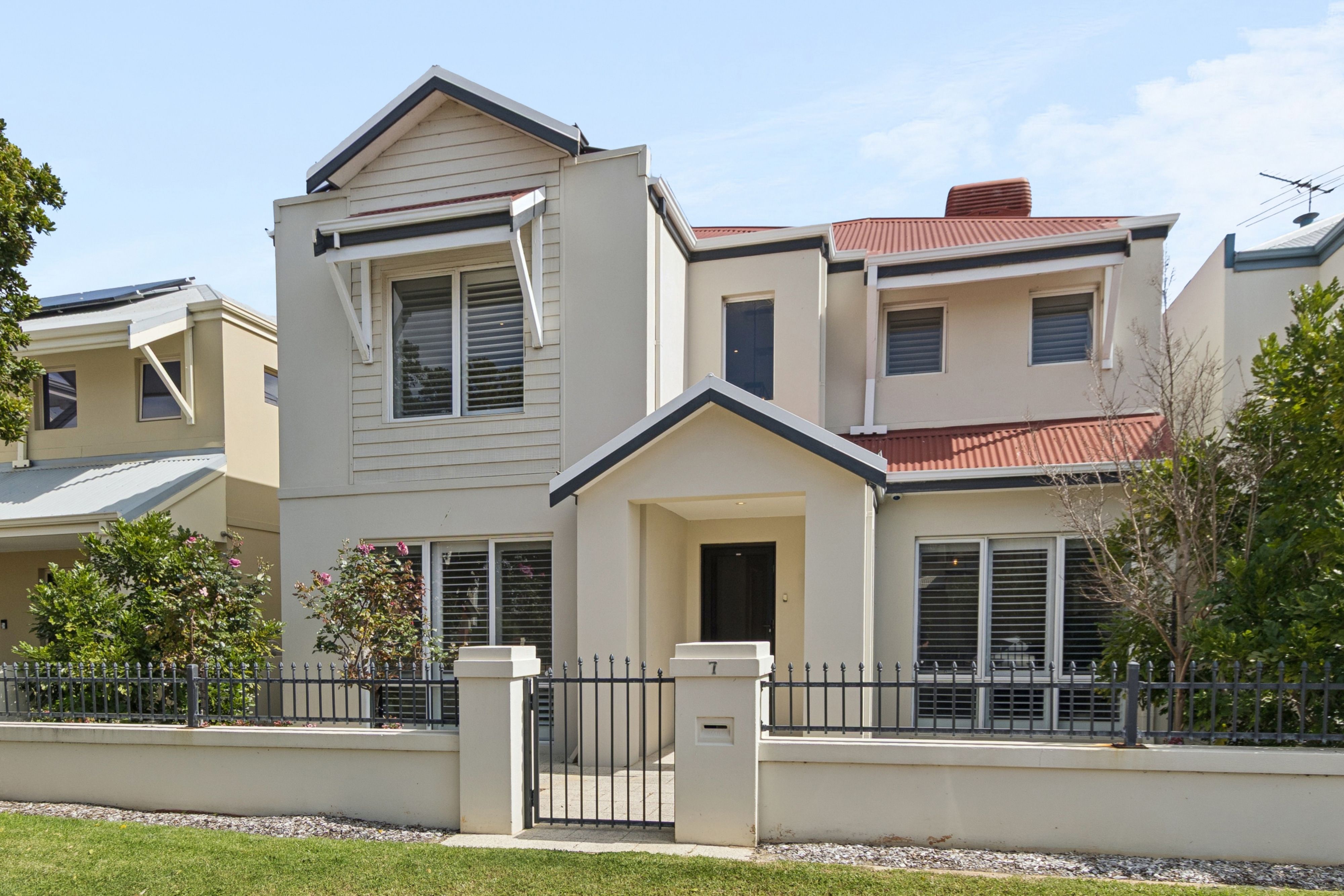 7 The Anchorage — photo from Ray White Inner North