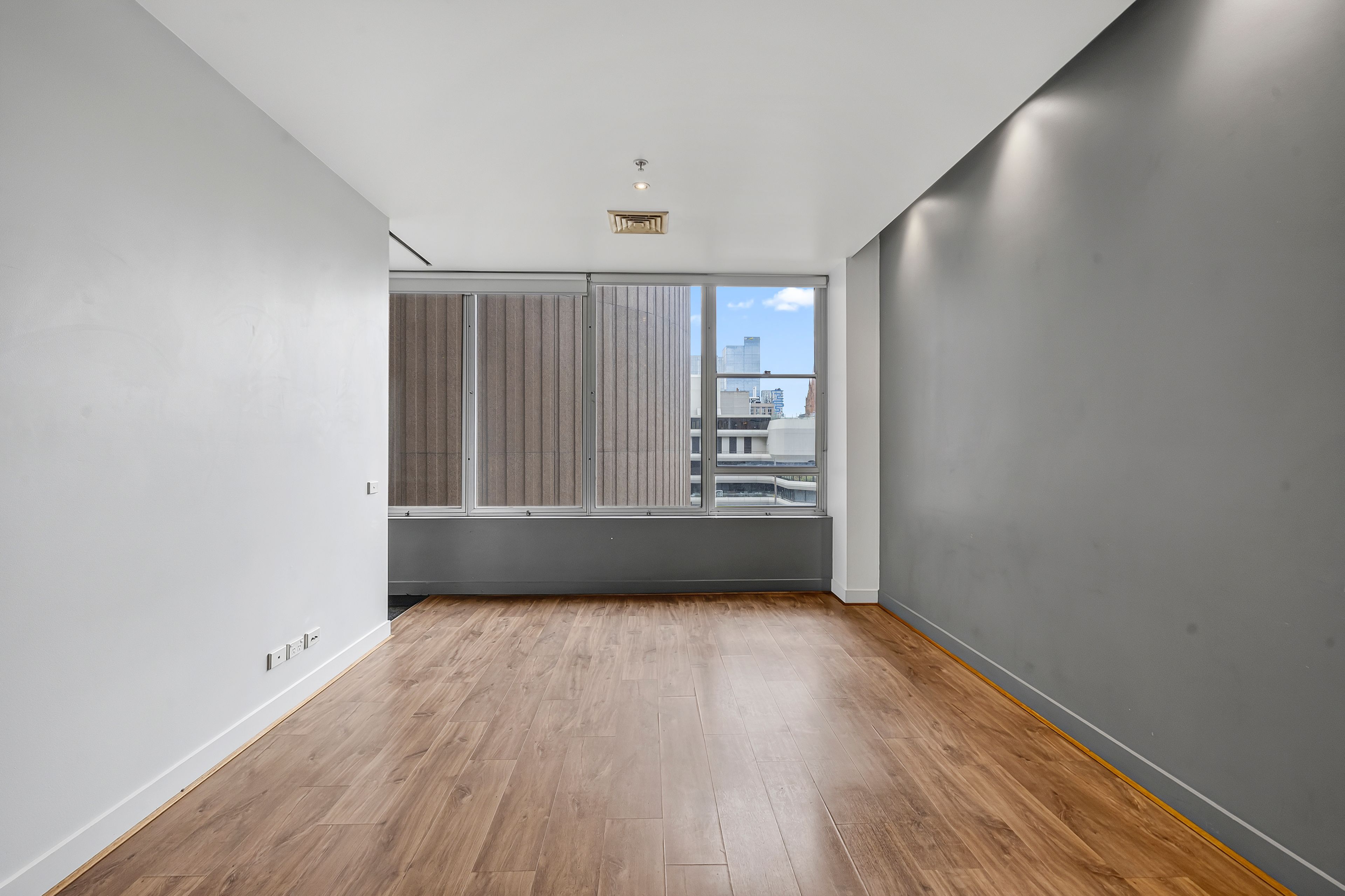 906/325 Collins Street — photo 3 of 10