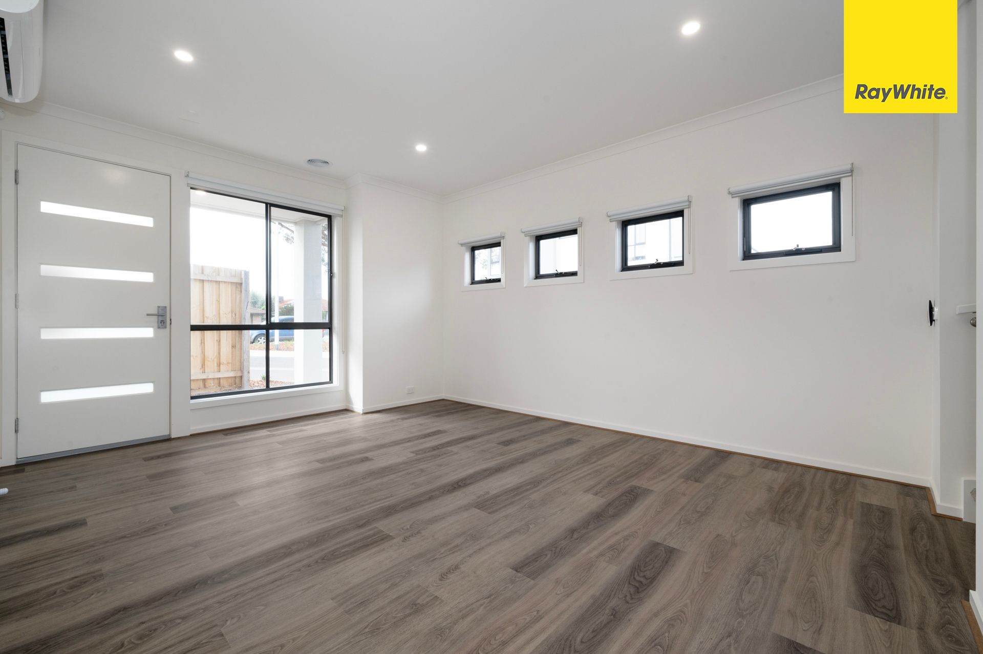 2 Steadfield Circuit, Melton South, VIC 3338