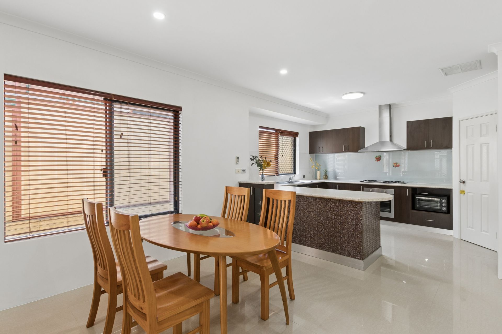 187 Bishopsgate Street — photo 10 of 27