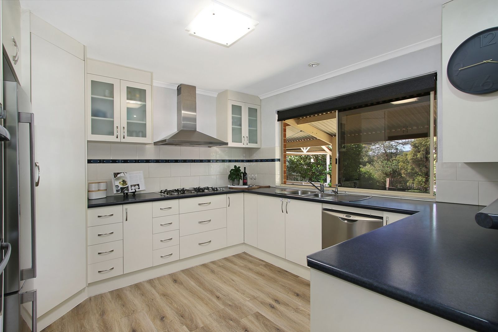 402 Halehaven Crescent, Lavington, NSW 2641