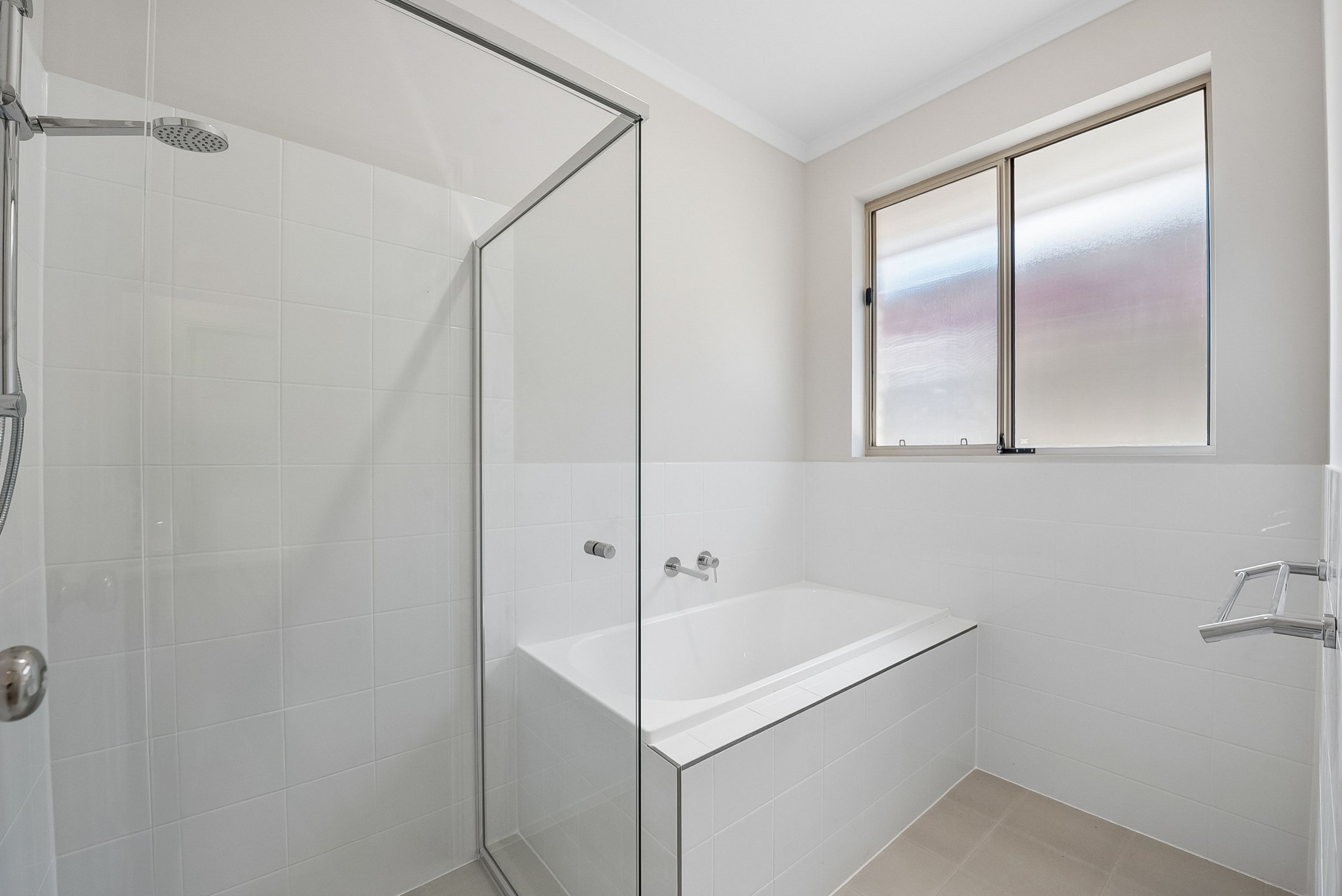 18 Ashby Crescent — photo 10 of 11