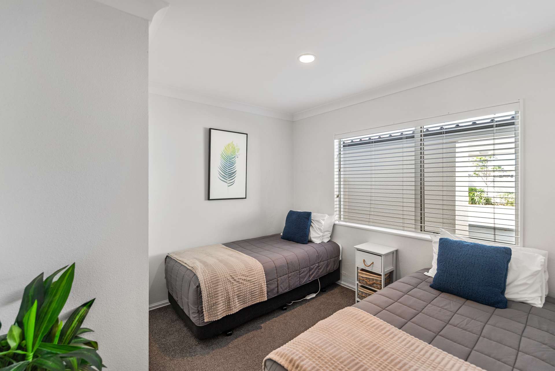 21/111 Santa Monica Drive photo 19