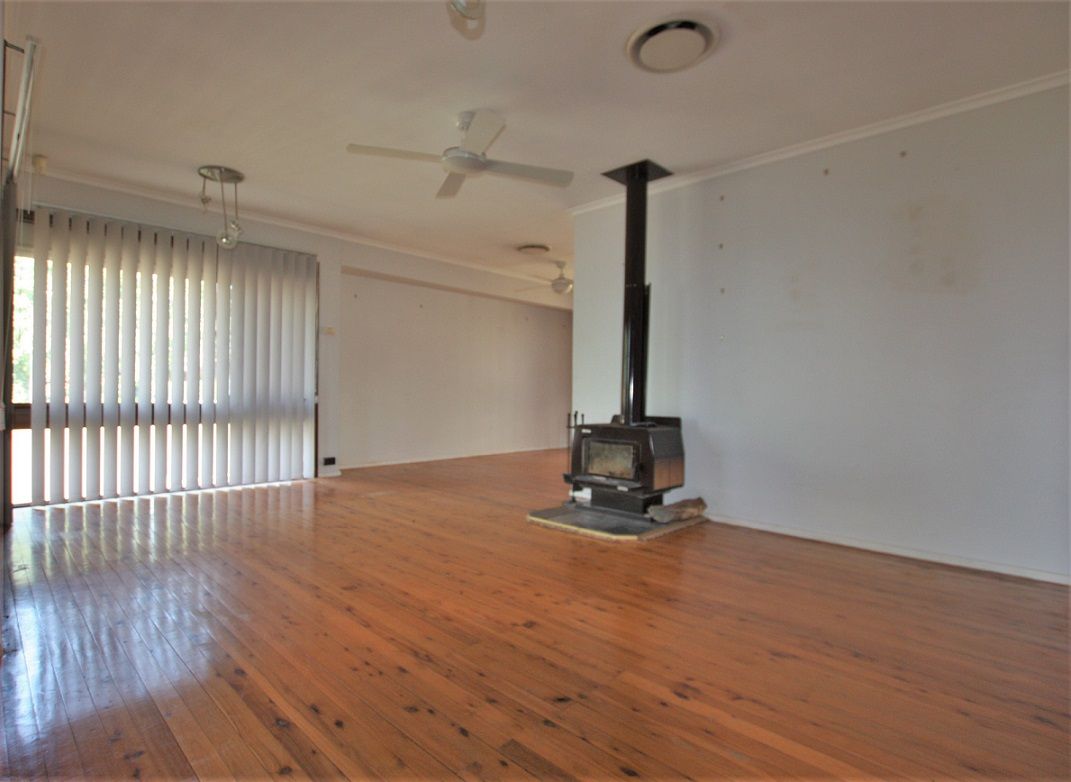 284 The Parkway, Bradbury, NSW 2560