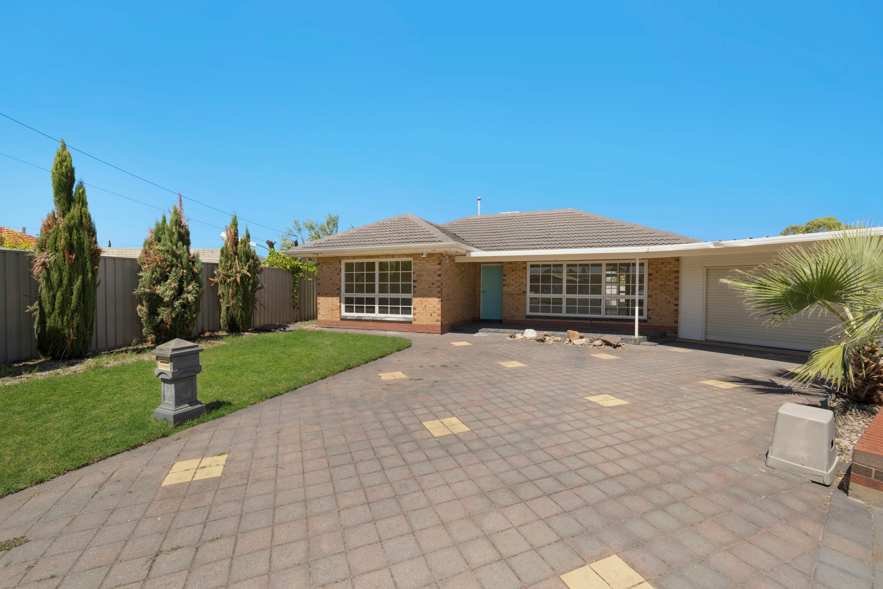 1 Lylow Court, Findon, SA 5023