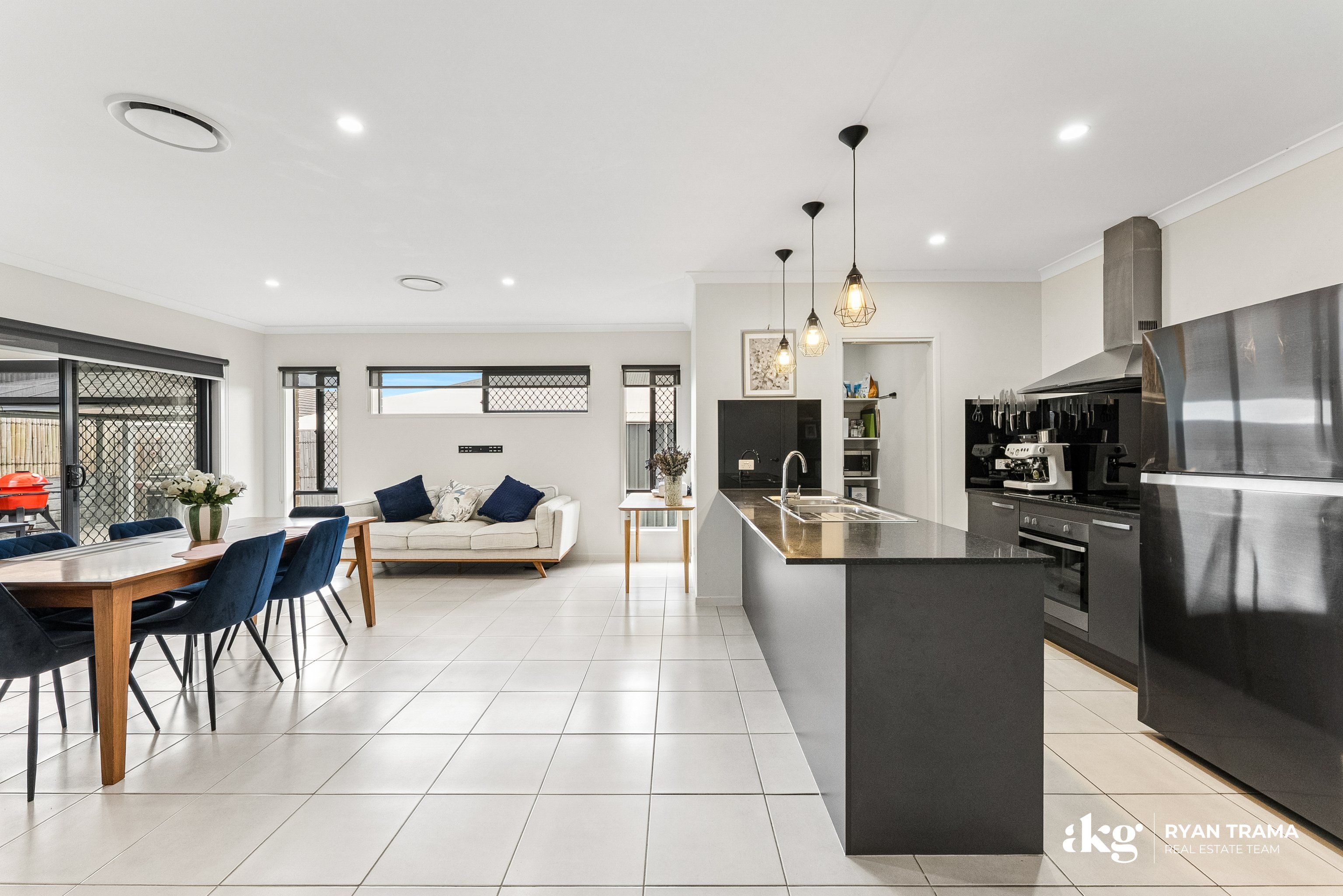 6 Allerton Park Drive — photo 2 of 30