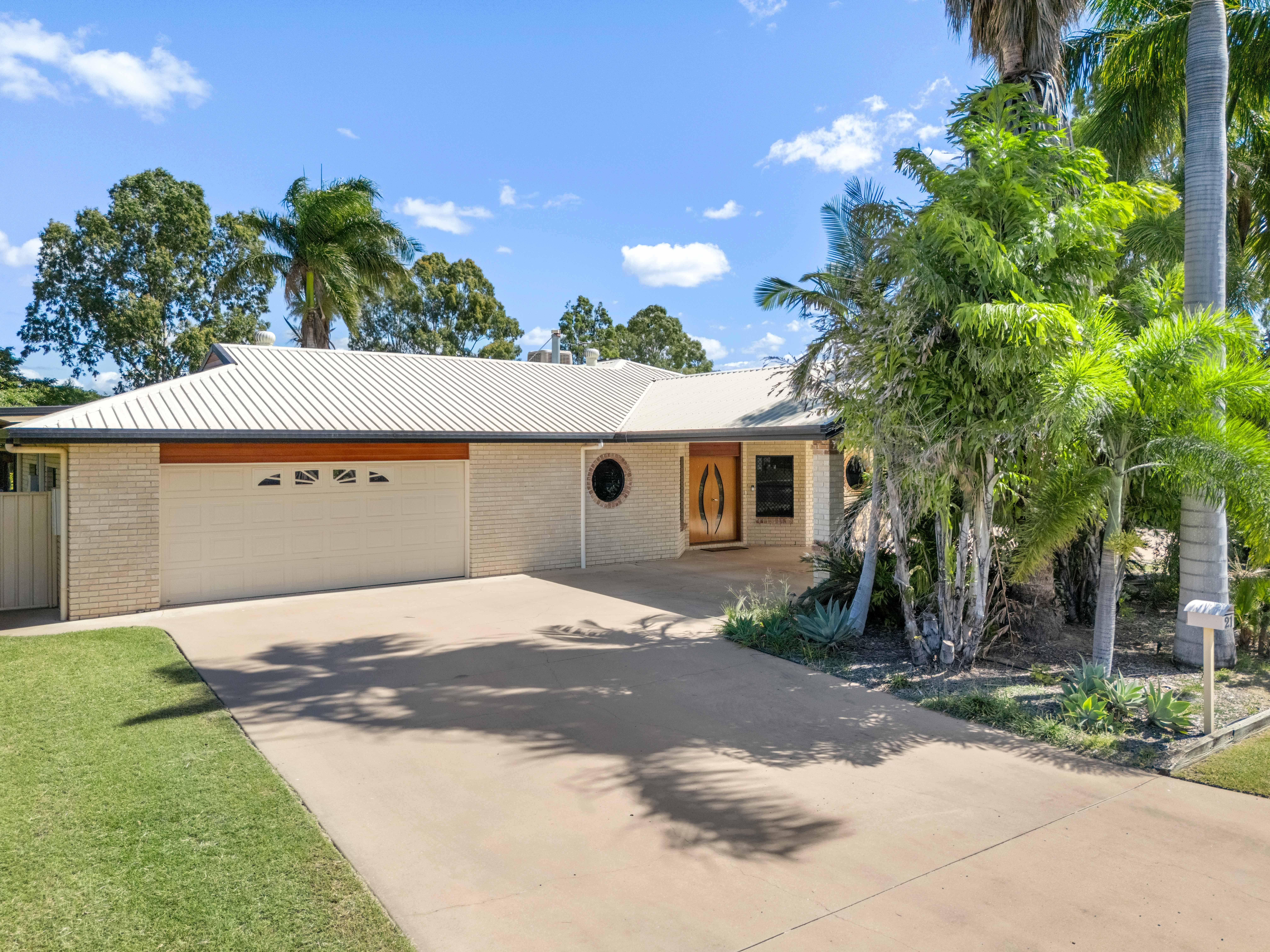 21 Russ Layton Drive , Emerald QLD 4720