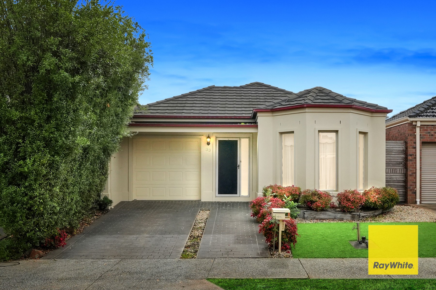 33 Studley Park Way, Caroline Springs, VIC 3023