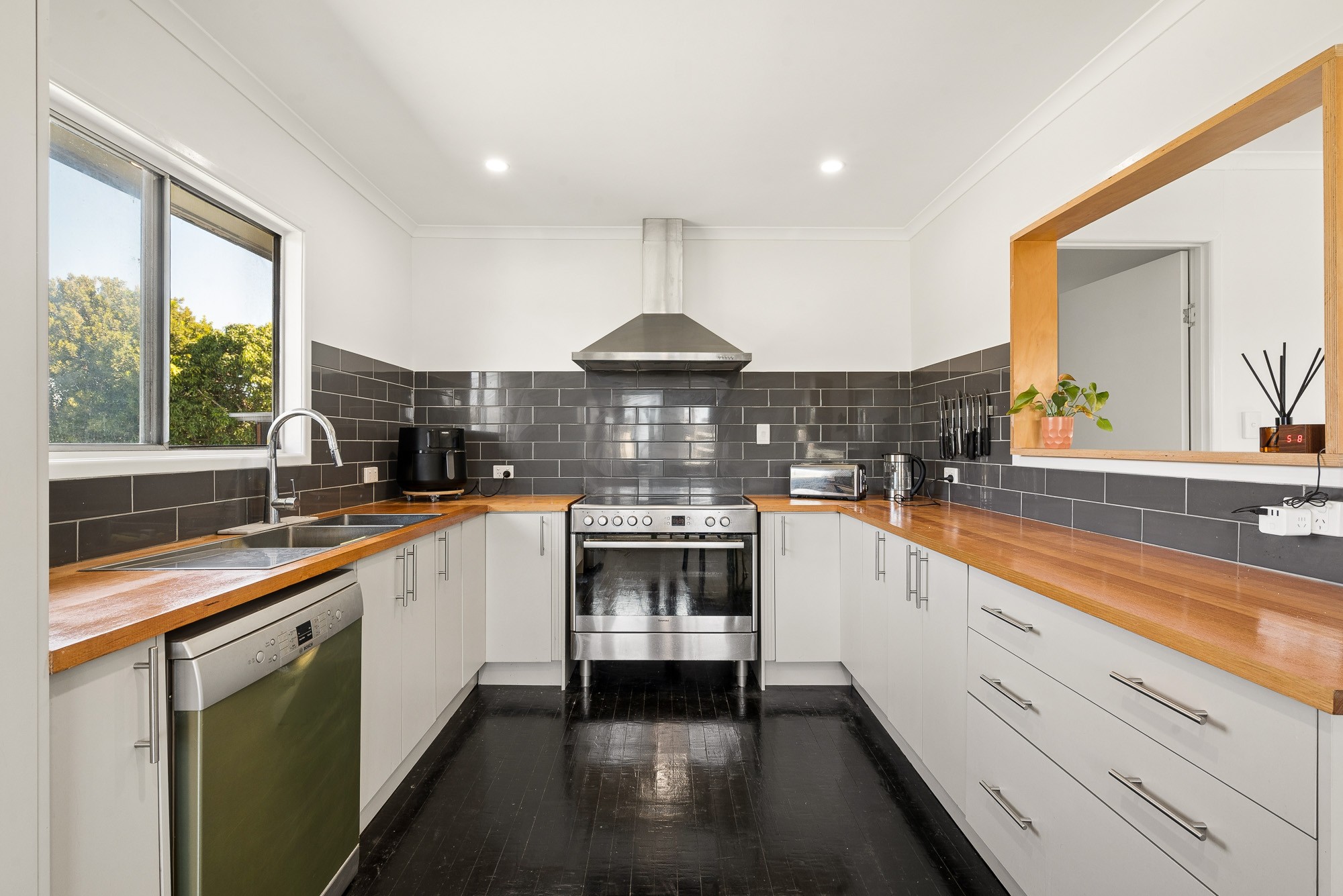10 Bygrave Street, Strathpine, QLD 4500