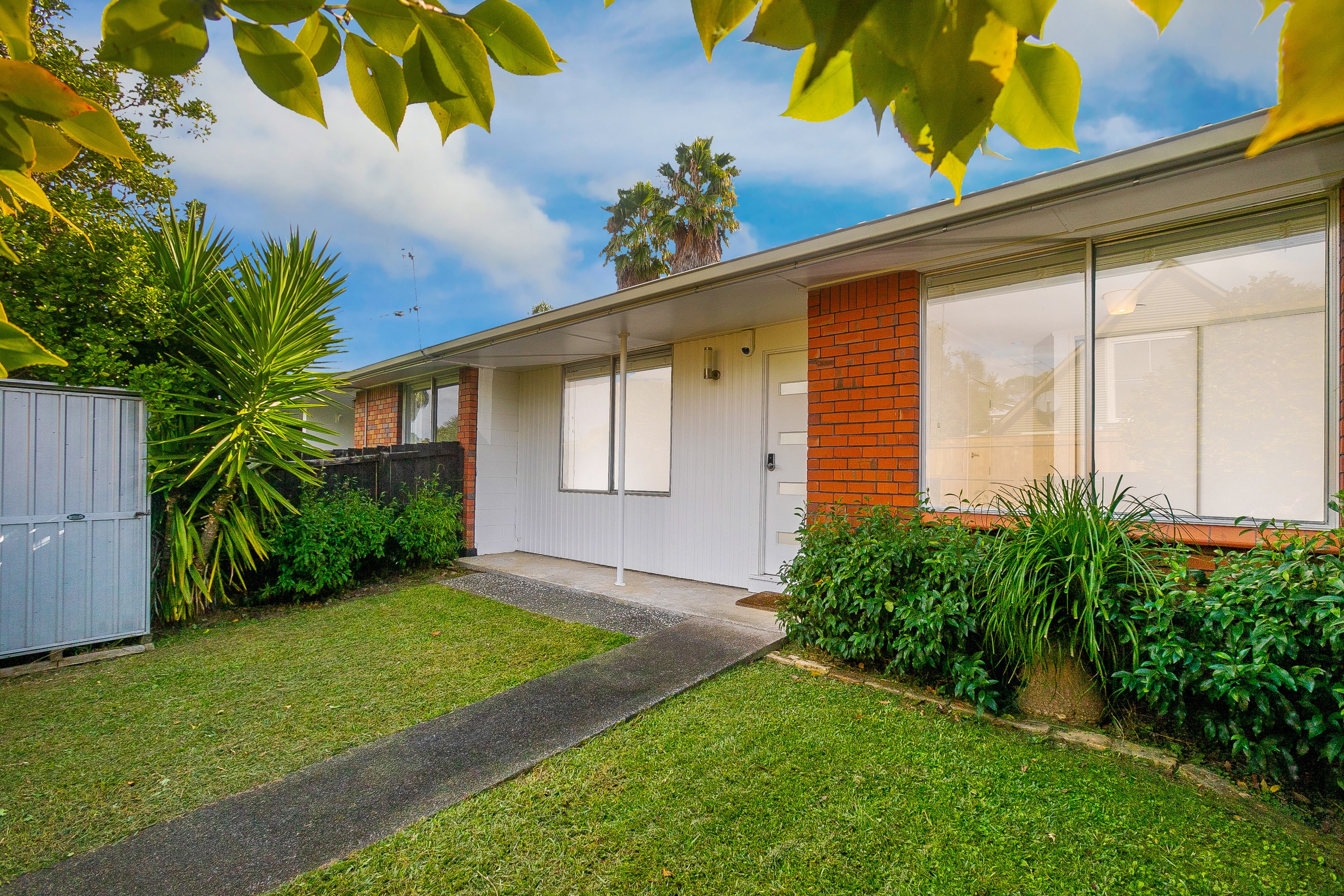 2/27 Wright Road, Point Chevalier, Auckland City