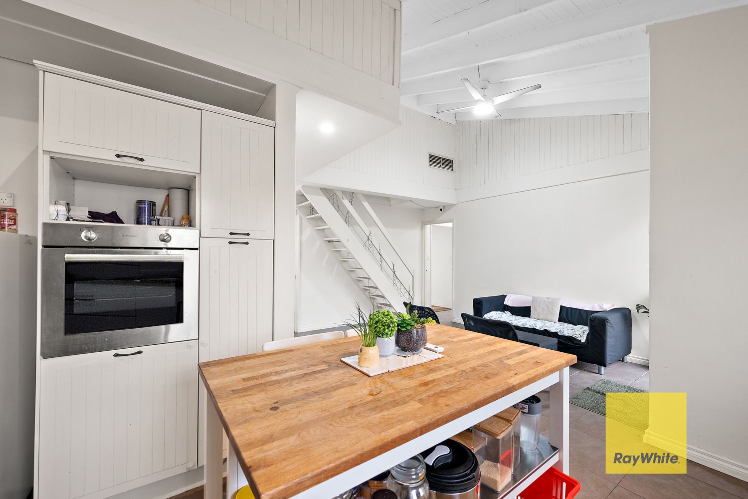 47 Sutherland Drive — photo 3 of 15