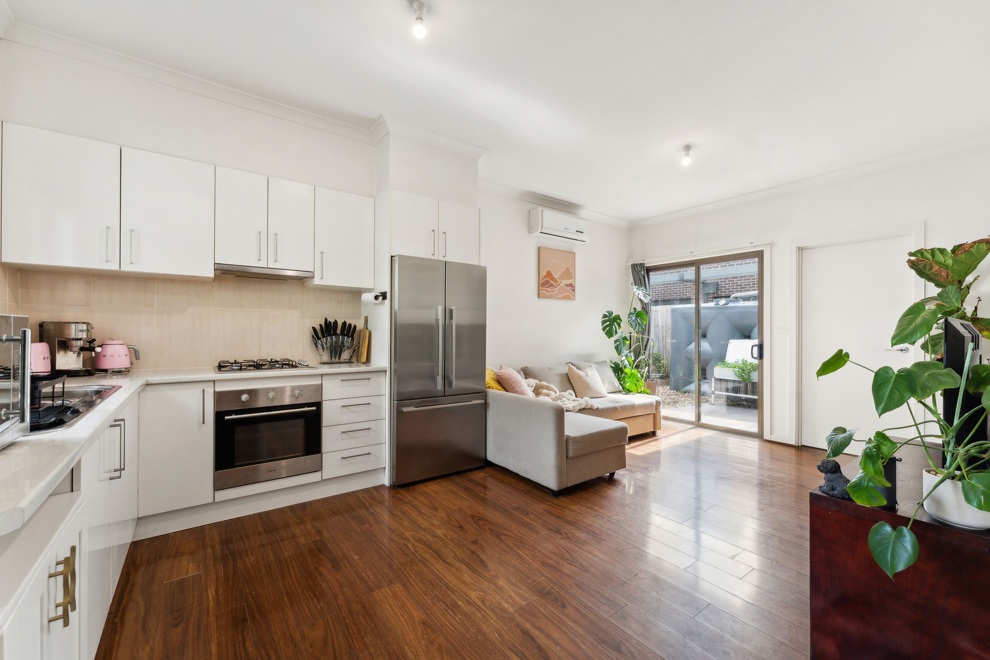 2 Bernard Street, Reservoir VIC 3073