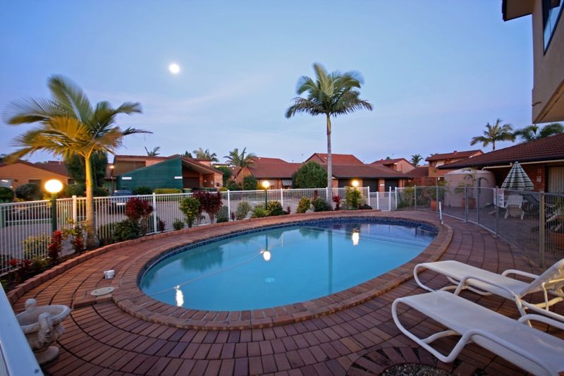 61/172 Barrier Reef Drive, Mermaid Waters, QLD 4218