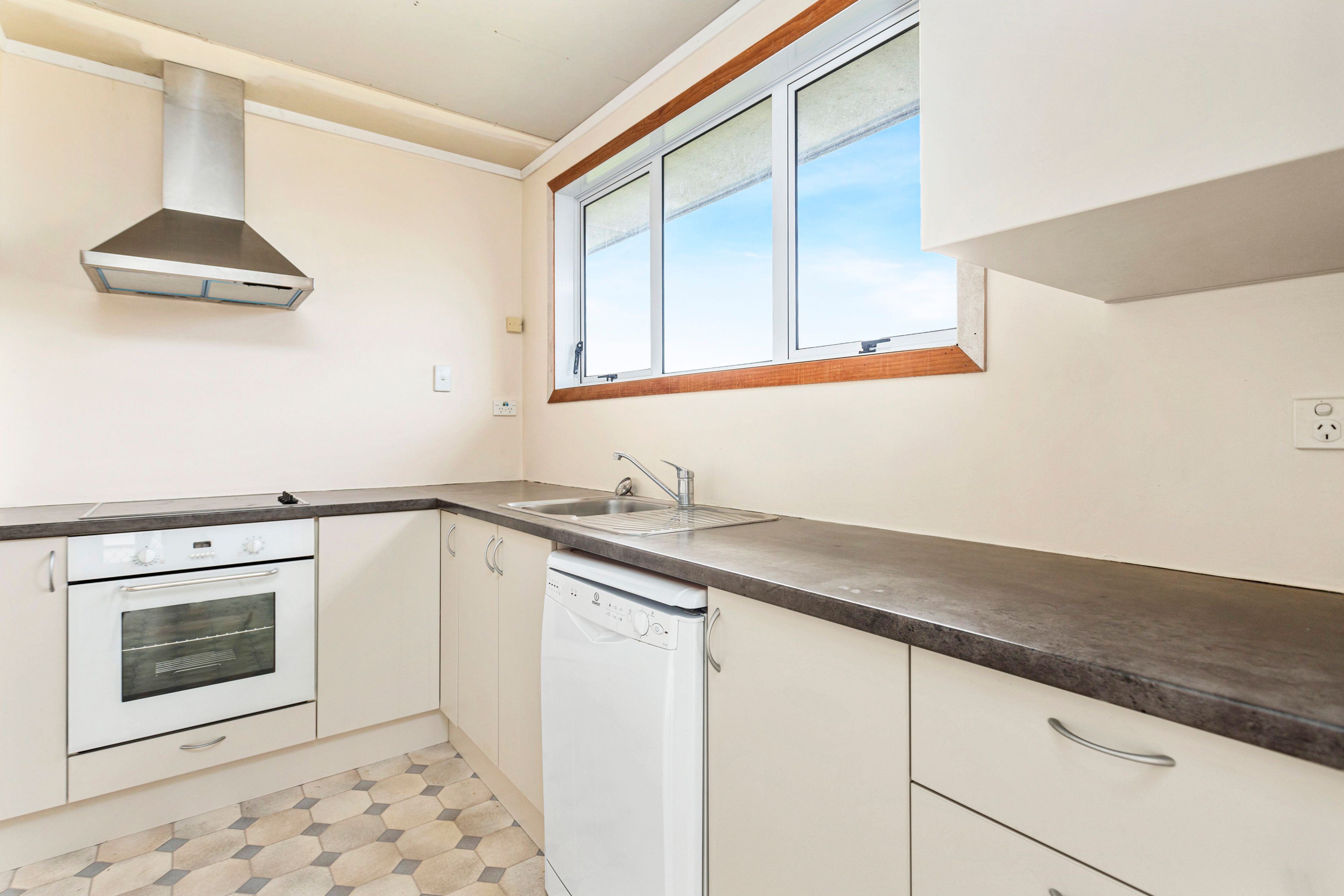 77 Ruawai Road, Mount Wellington, Auckland City 1060 House for Sale