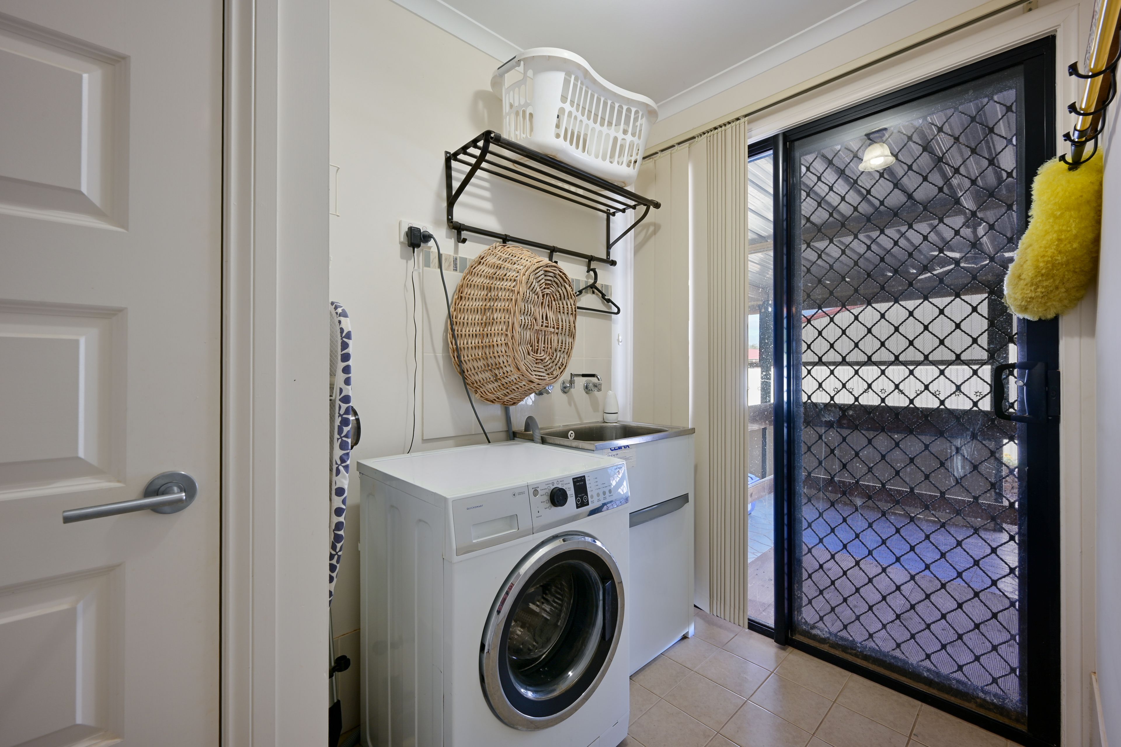 28 Drysdale Street — photo 15 of 21
