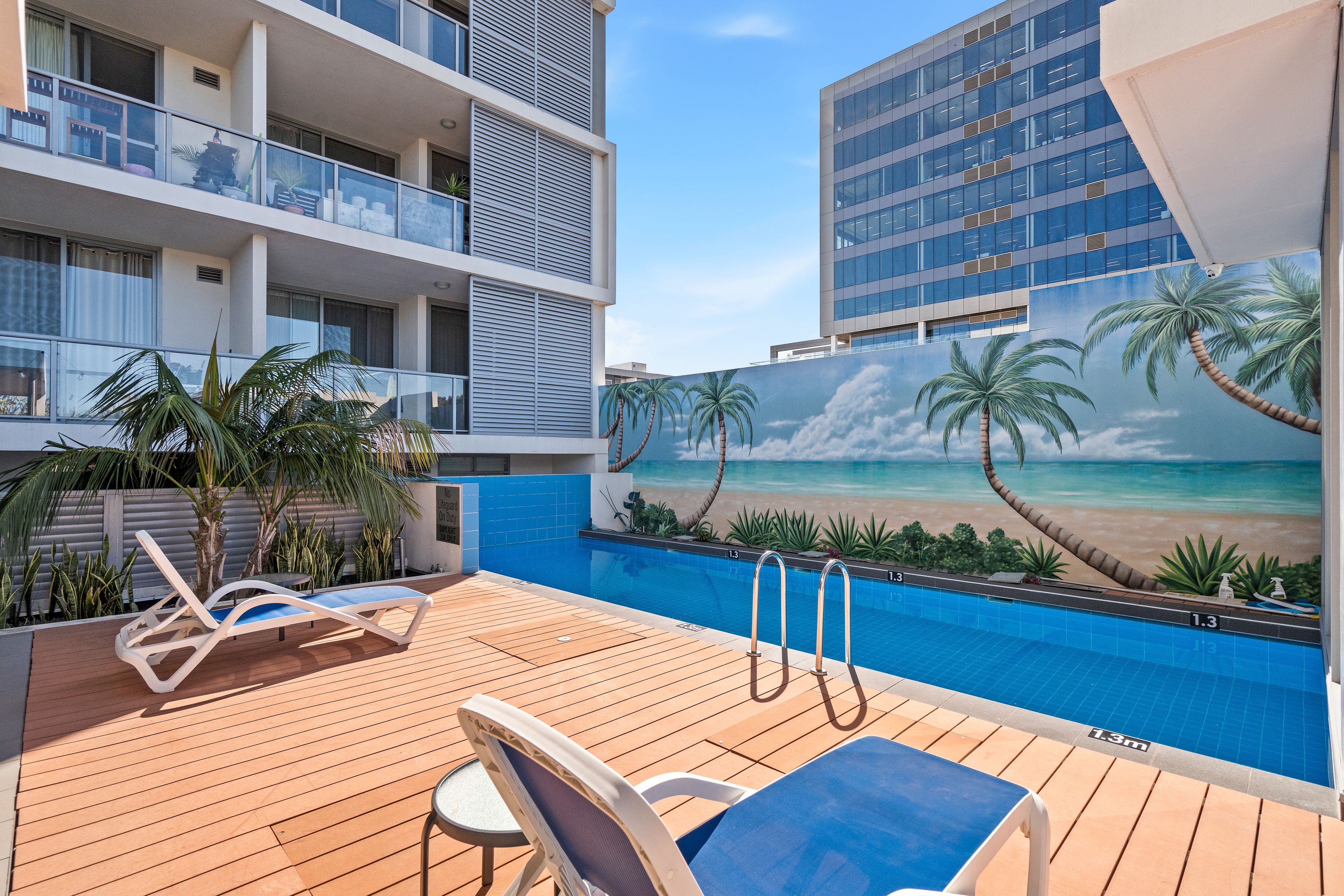 Top Floor Living with Exceptional Expansive Outdoor Living Space — photo 6 of 7