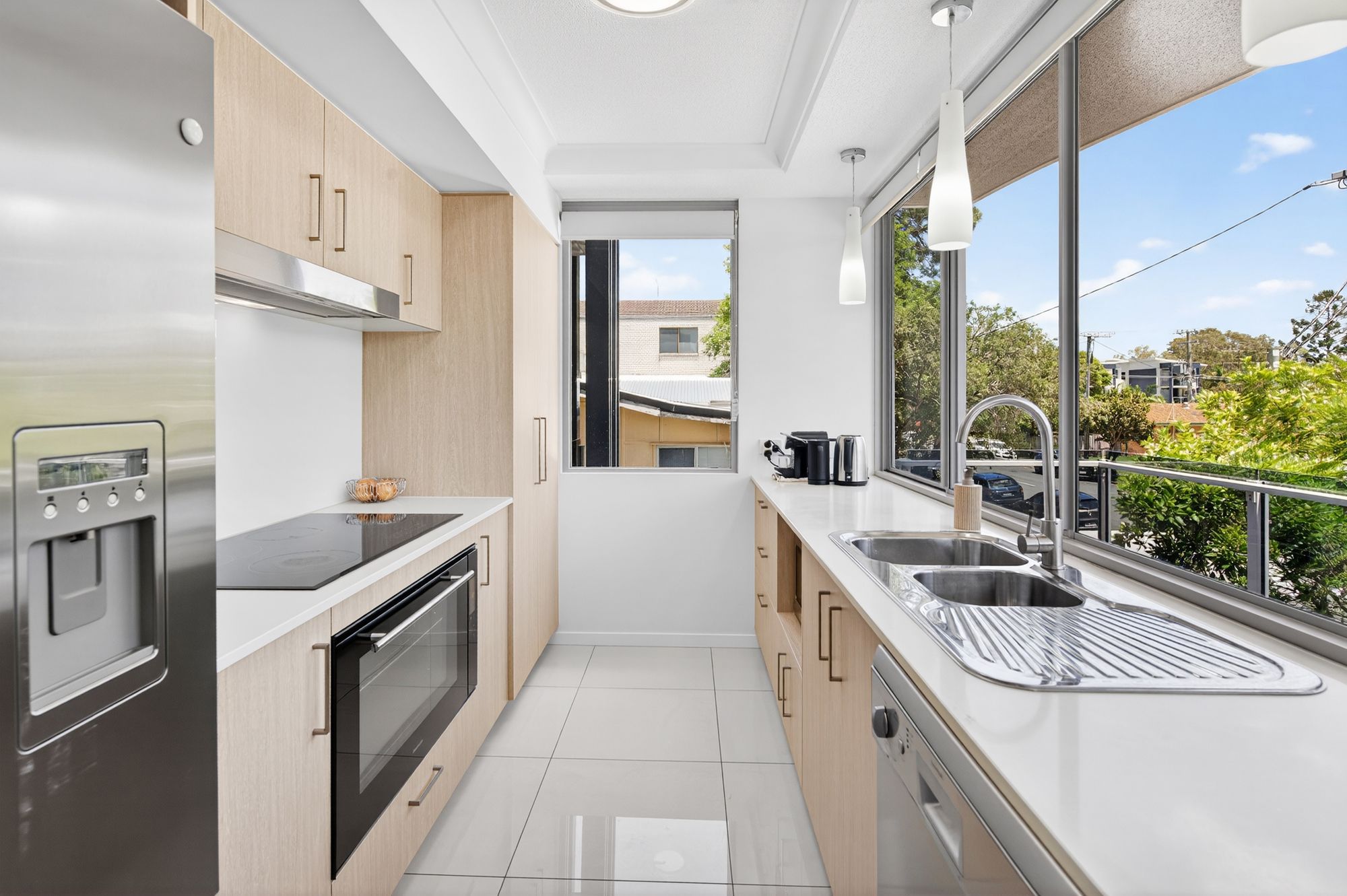 1/14-16 Bright Avenue, Labrador, QLD 4215