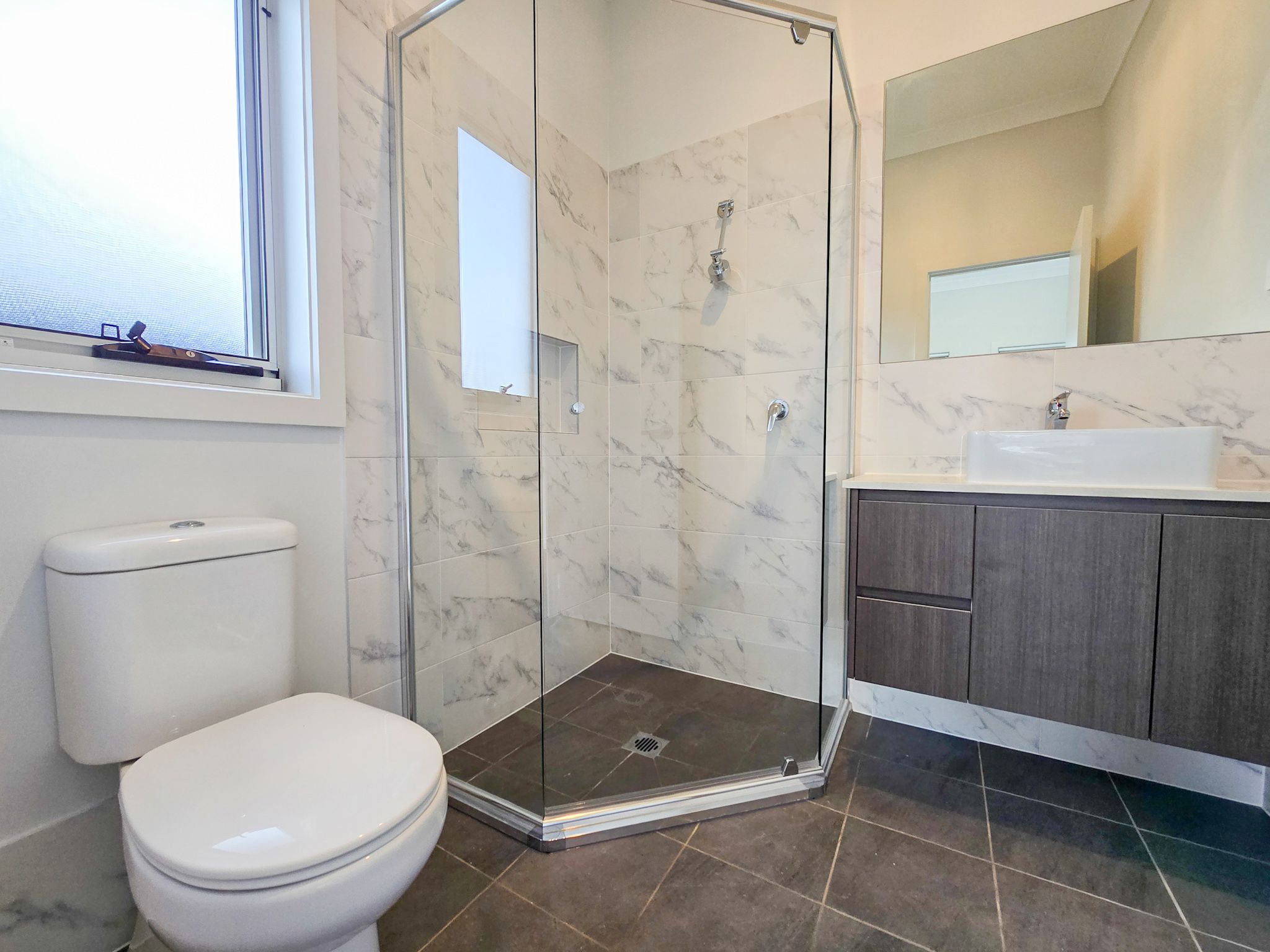 16 Mallee Crescent — photo 10 of 11