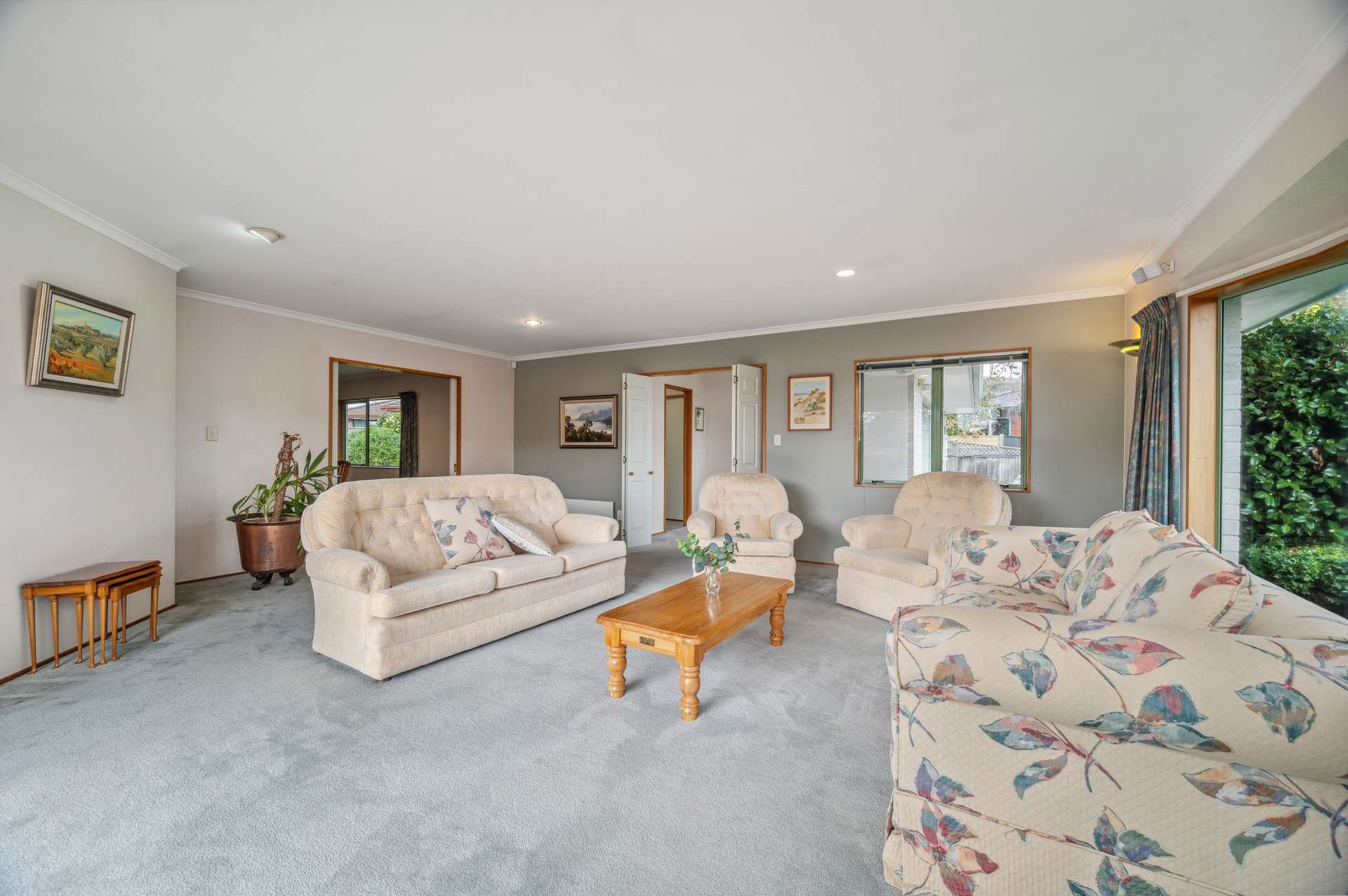 16 Kahurangi Drive photo 1