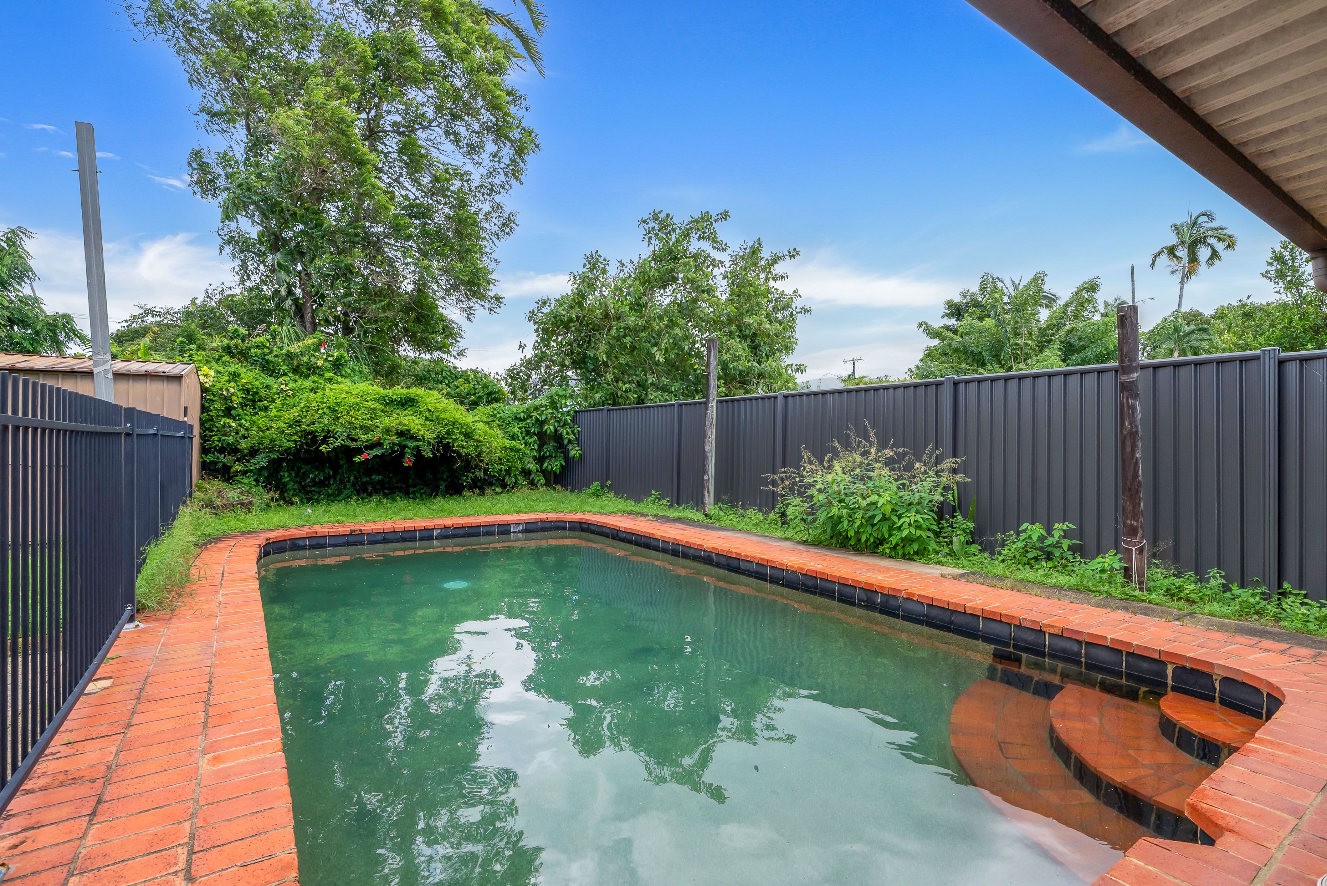 261 Aumuller Street, Westcourt, QLD 4870