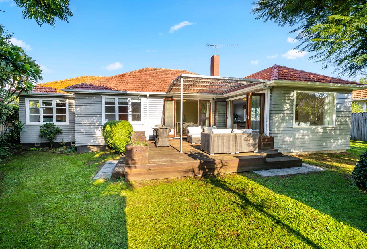 21 Larsen Road, Panmure, Auckland City Real Estate Ray White New