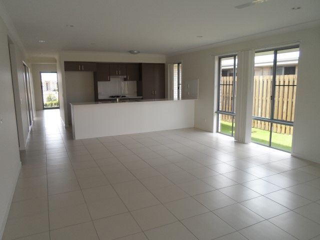 20 Lawson Drive, Urraween, QLD 4655
