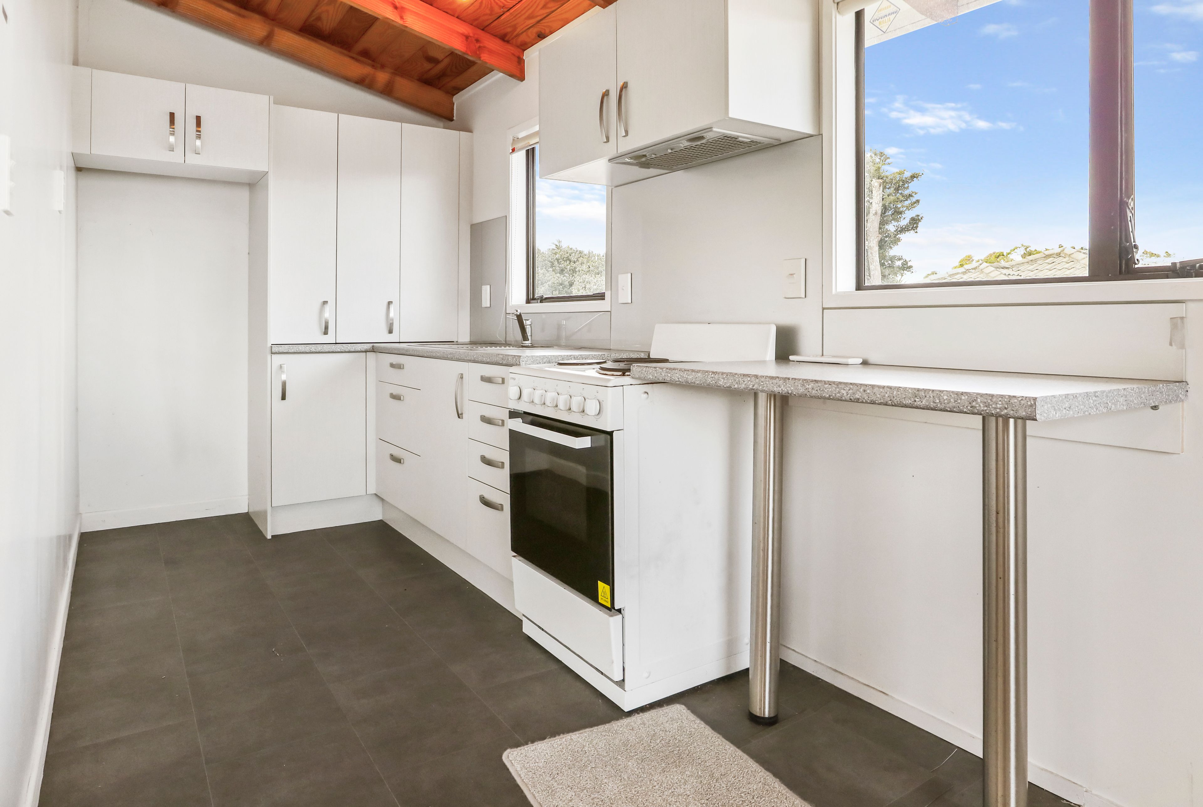 2/16 Kenderdine Road, Papatoetoe, Manukau City