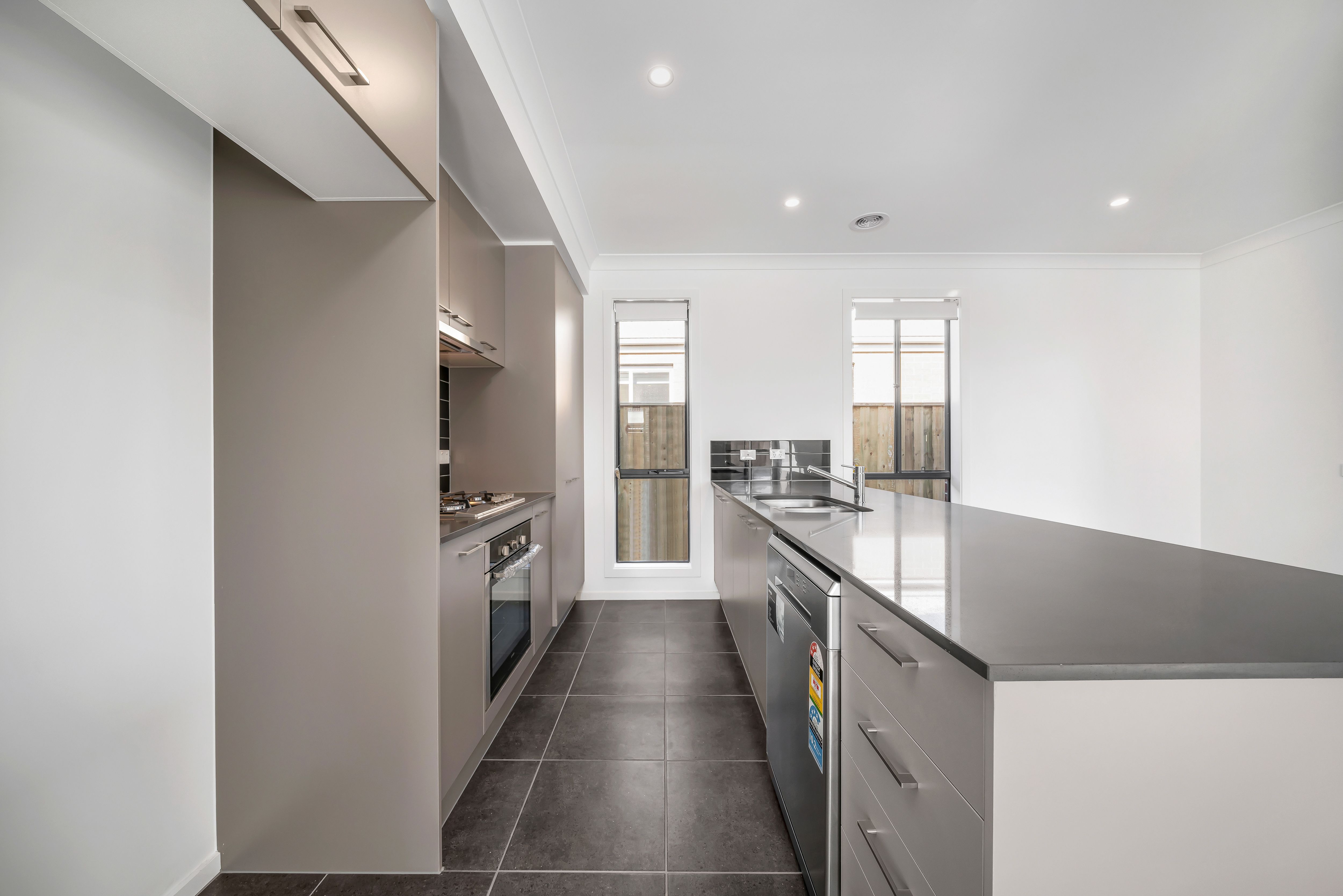 9 Mercury Road, Cranbourne East, VIC 3977
