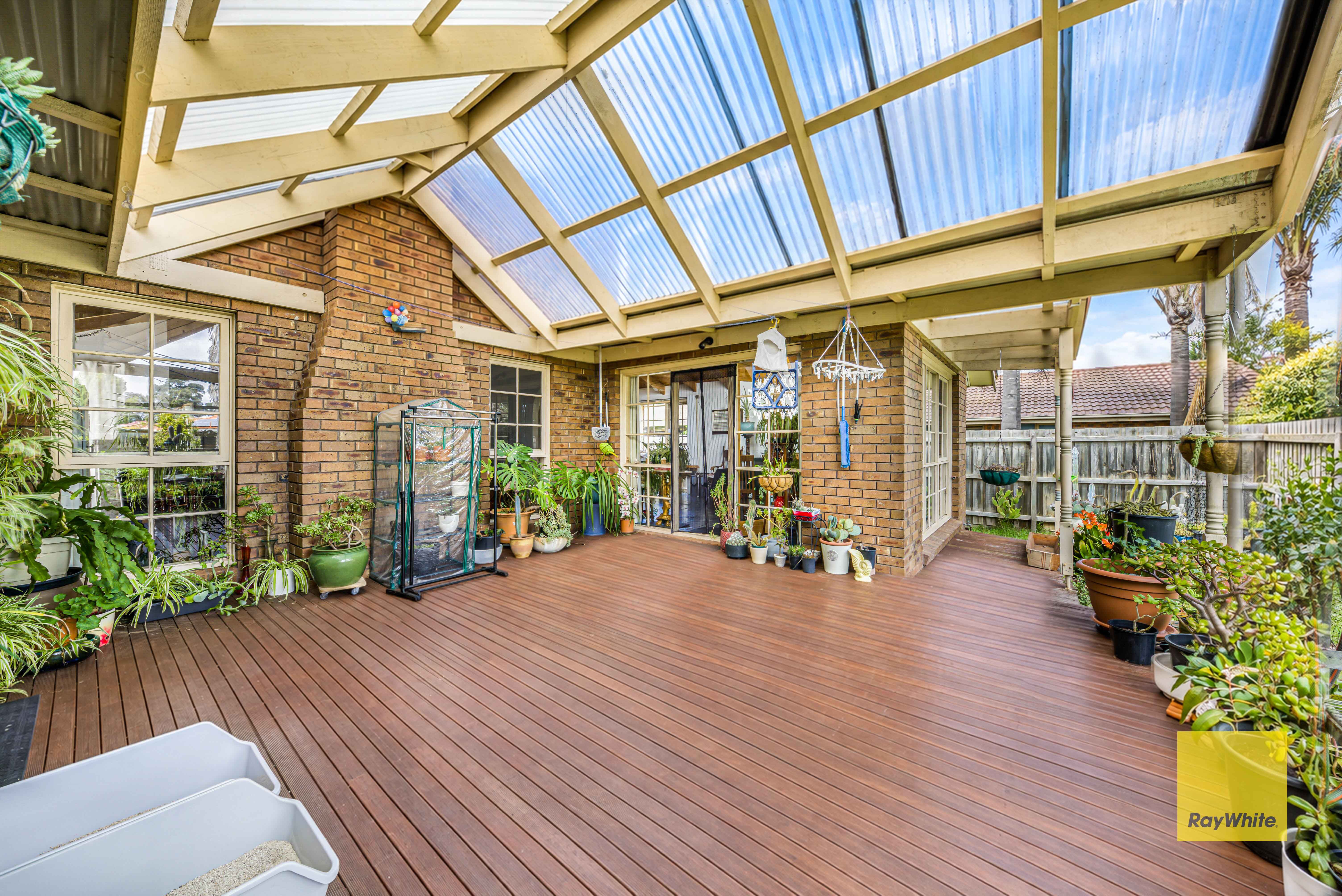 8 Adele Court — photo 16 of 23