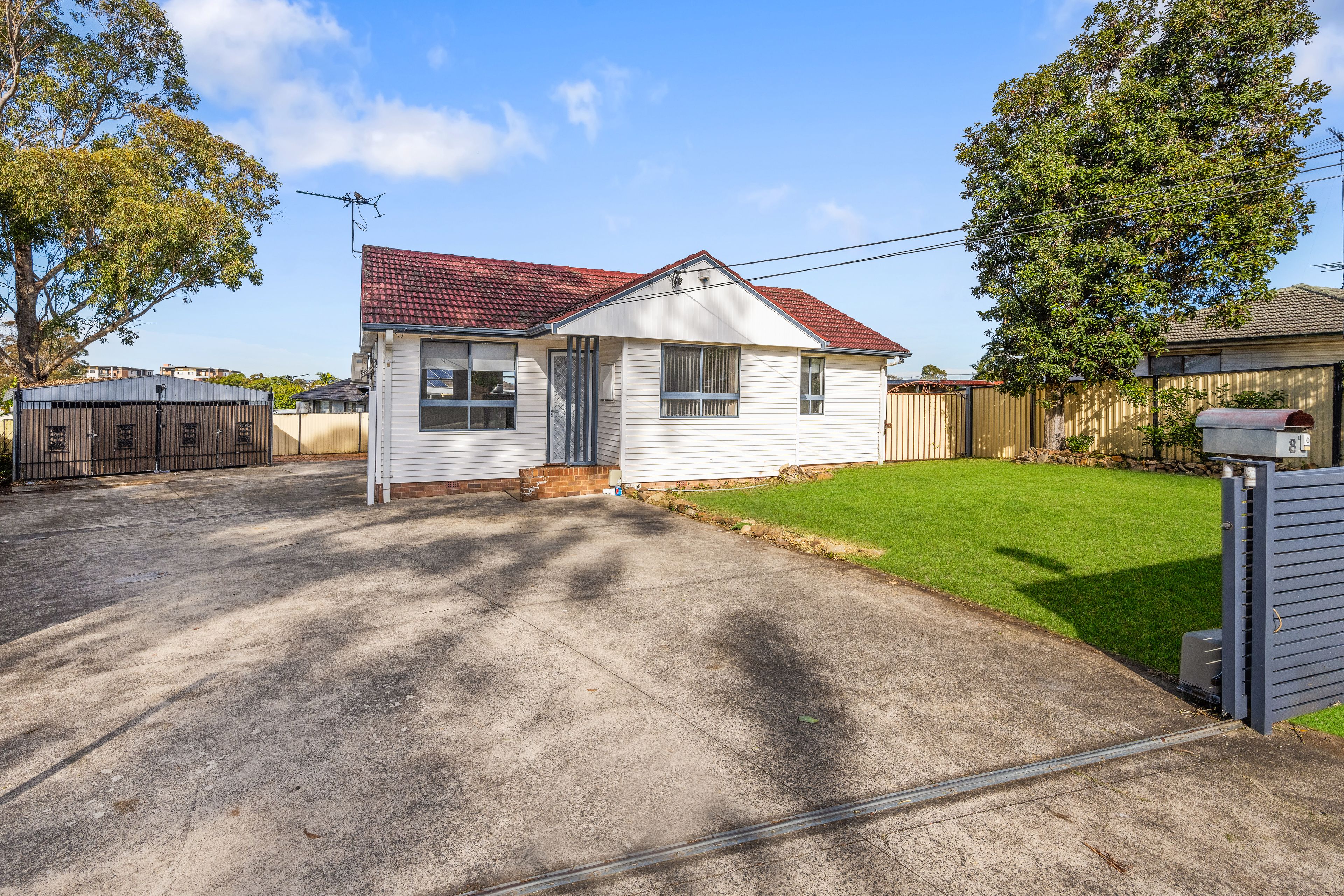 8 De Witt Place, Fairfield West NSW 2165