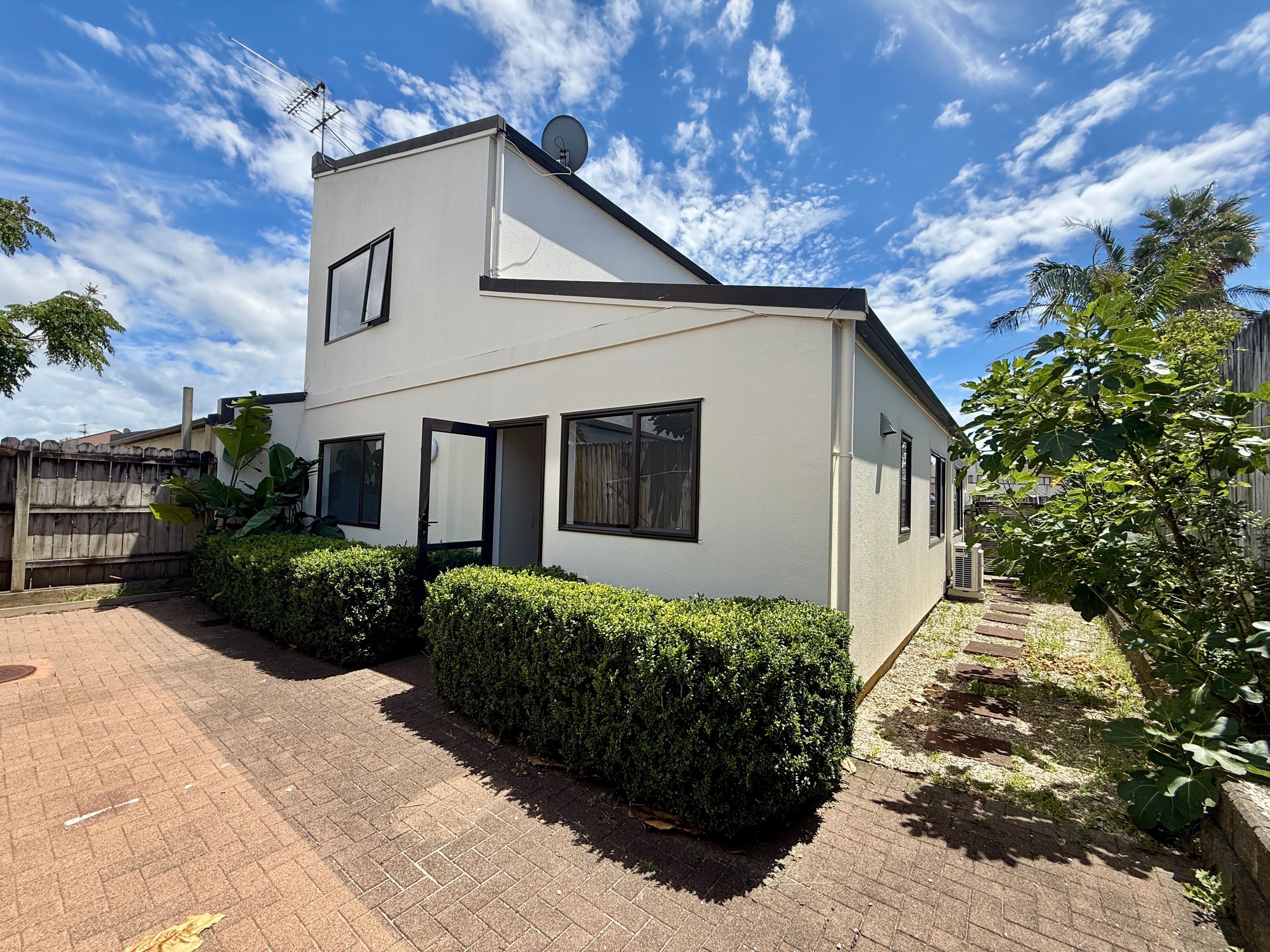 22 Spalding Rise, Golflands, Manukau City