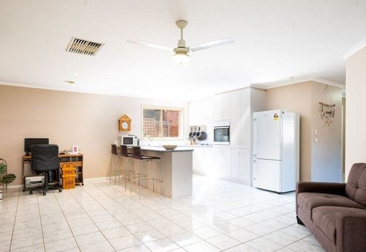 48 Ilani Street — photo 6 of 7