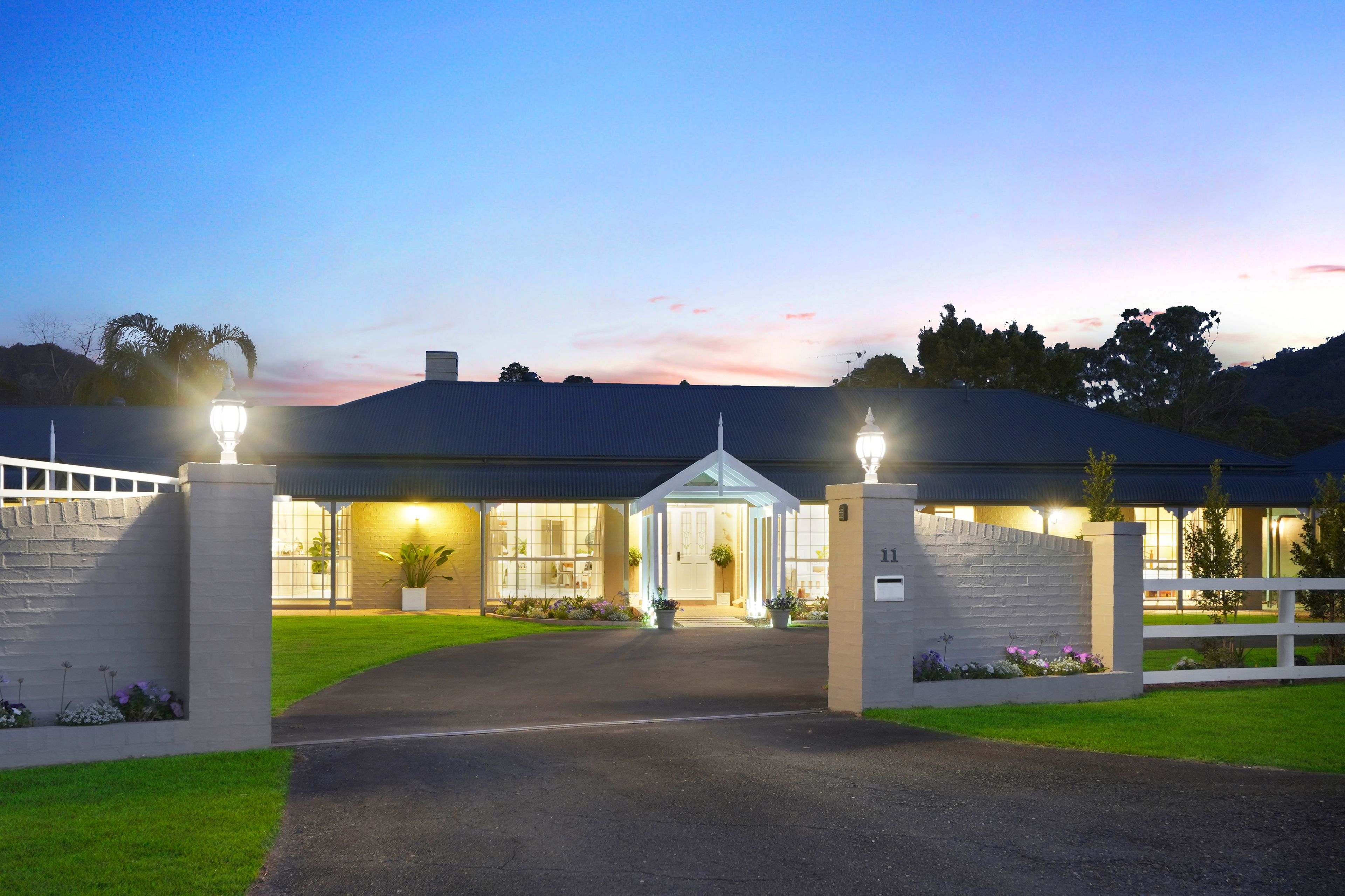 11 Garlinge Court, Bonogin, QLD 4213