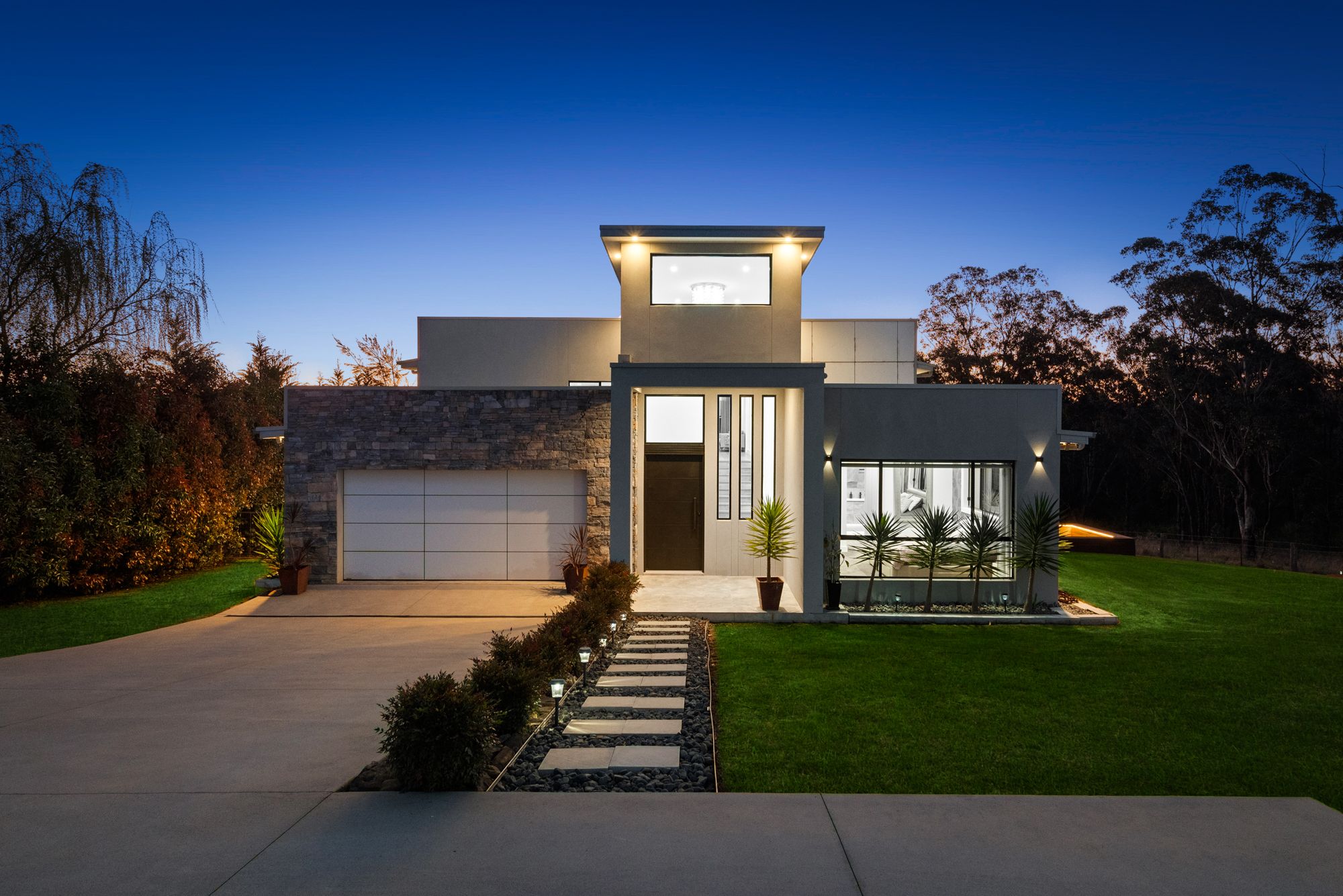 53 Benwerrin Crescent, Grasmere, NSW 2570