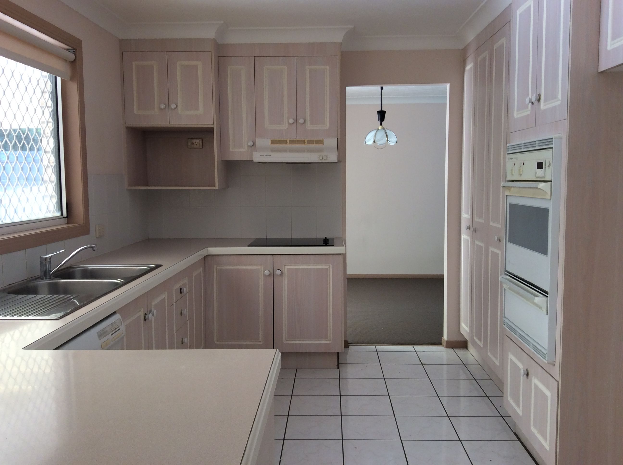 10 Corypha Crescent, Calamvale, QLD 4116
