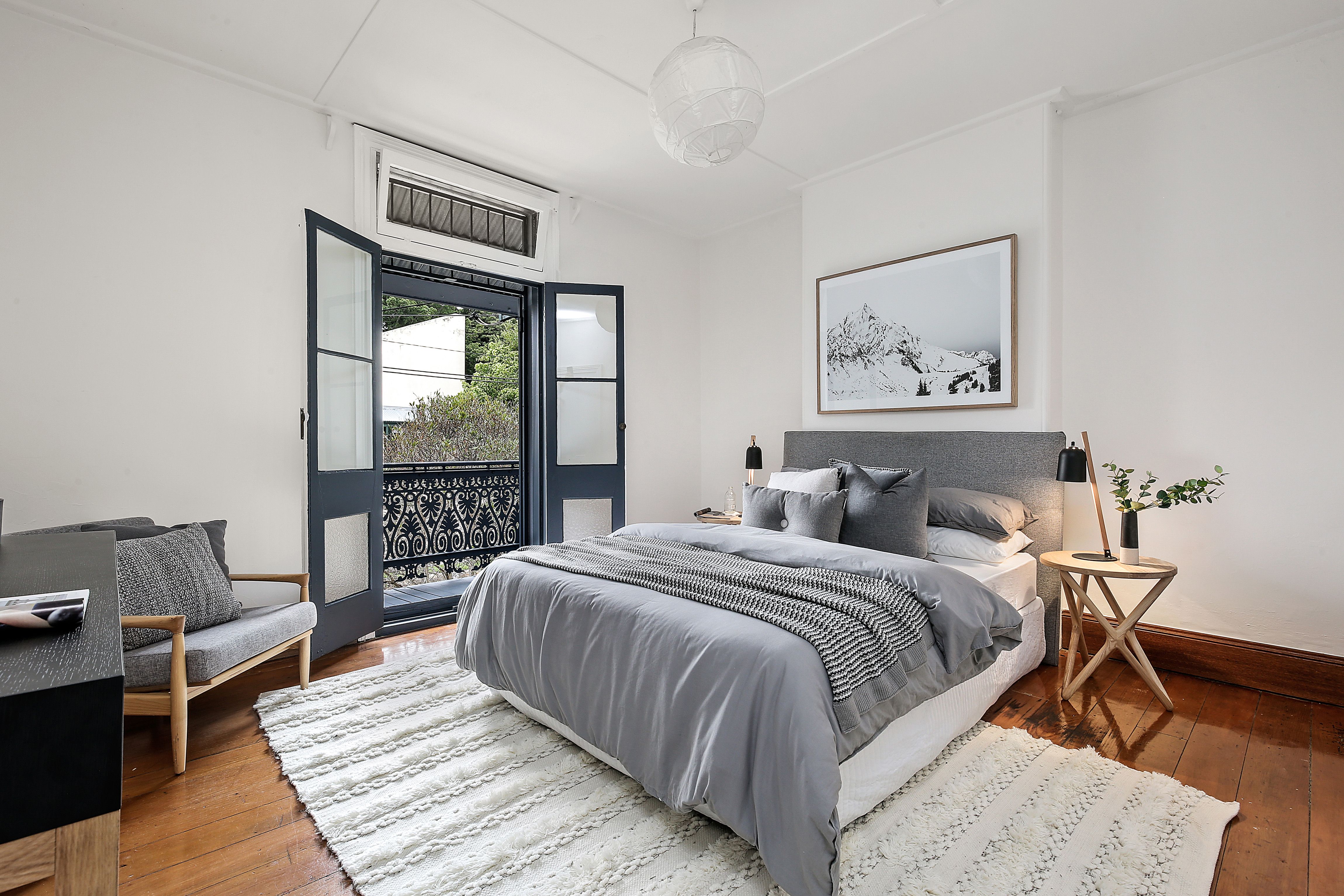 11 College Street, Newtown, NSW 2042