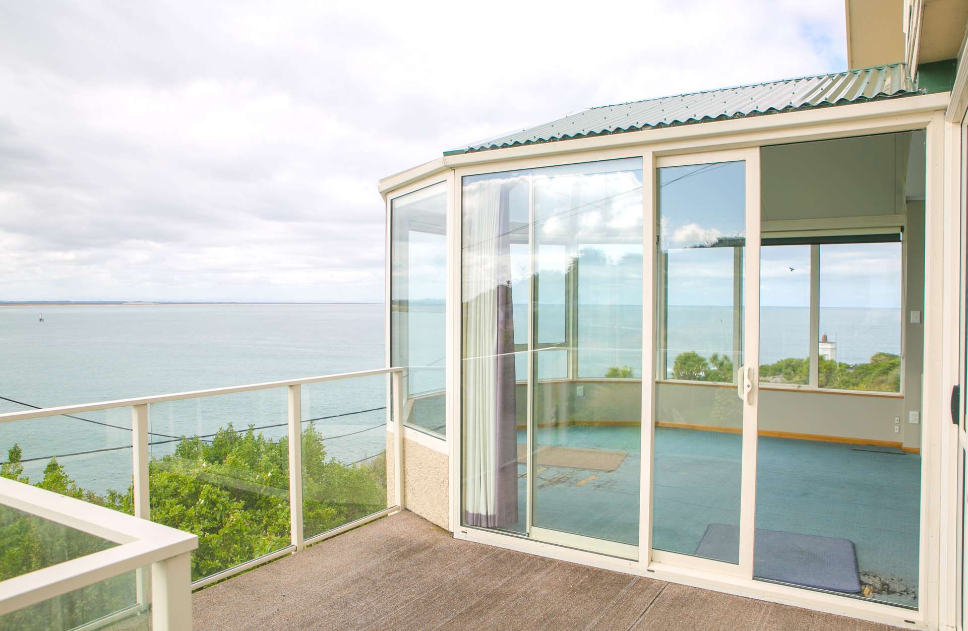 14 Marine Parade photo 1
