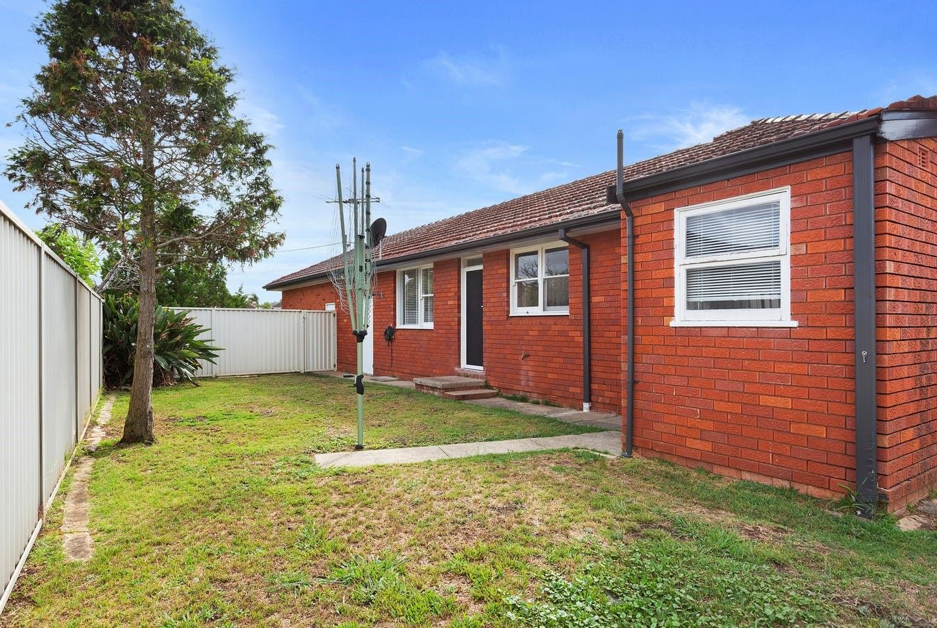 12 Bellinger Place, Sylvania Waters, NSW 2224 Leased House Ray