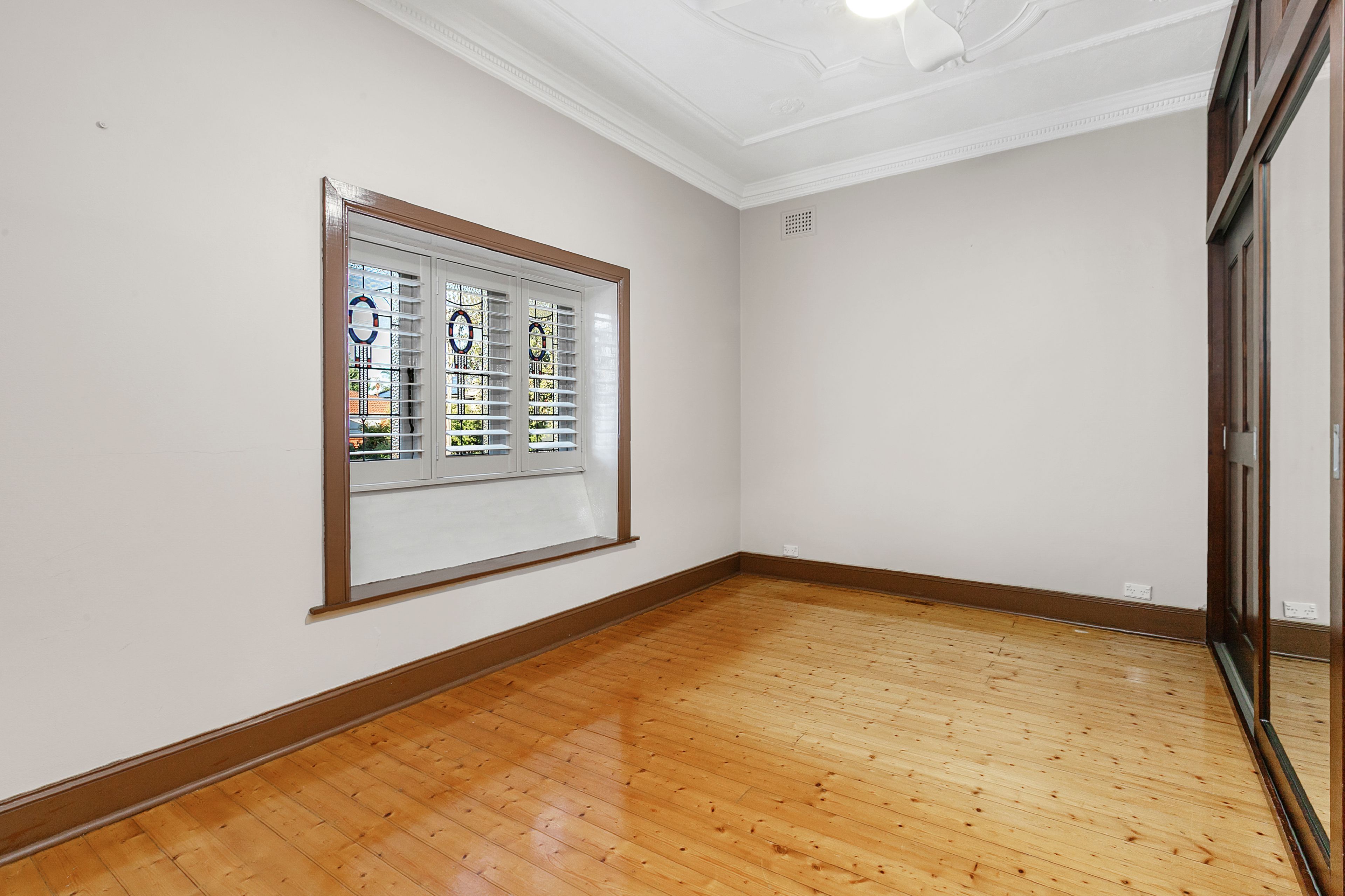 45 Chelmsford Avenue — photo 5 of 7