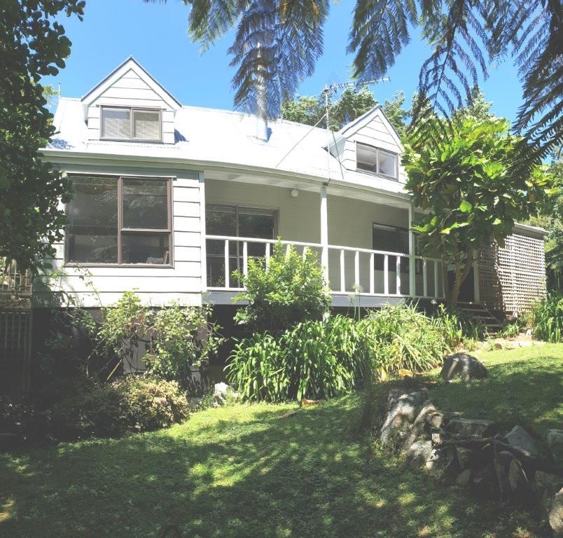11 Hillcroft Road, Horokiwi, Lower Hutt City