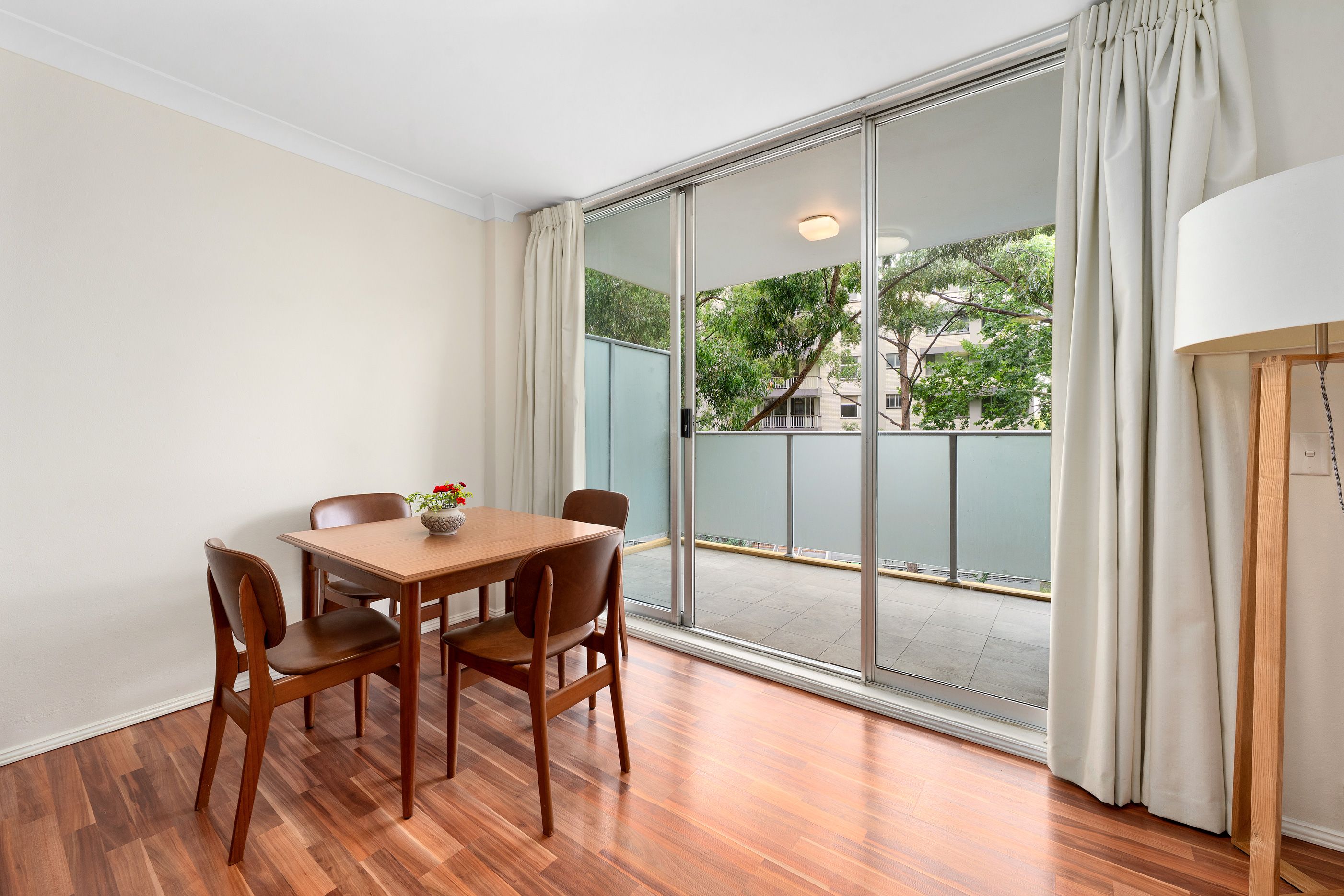 13/43-45 Johnson Street — photo 4 of 9