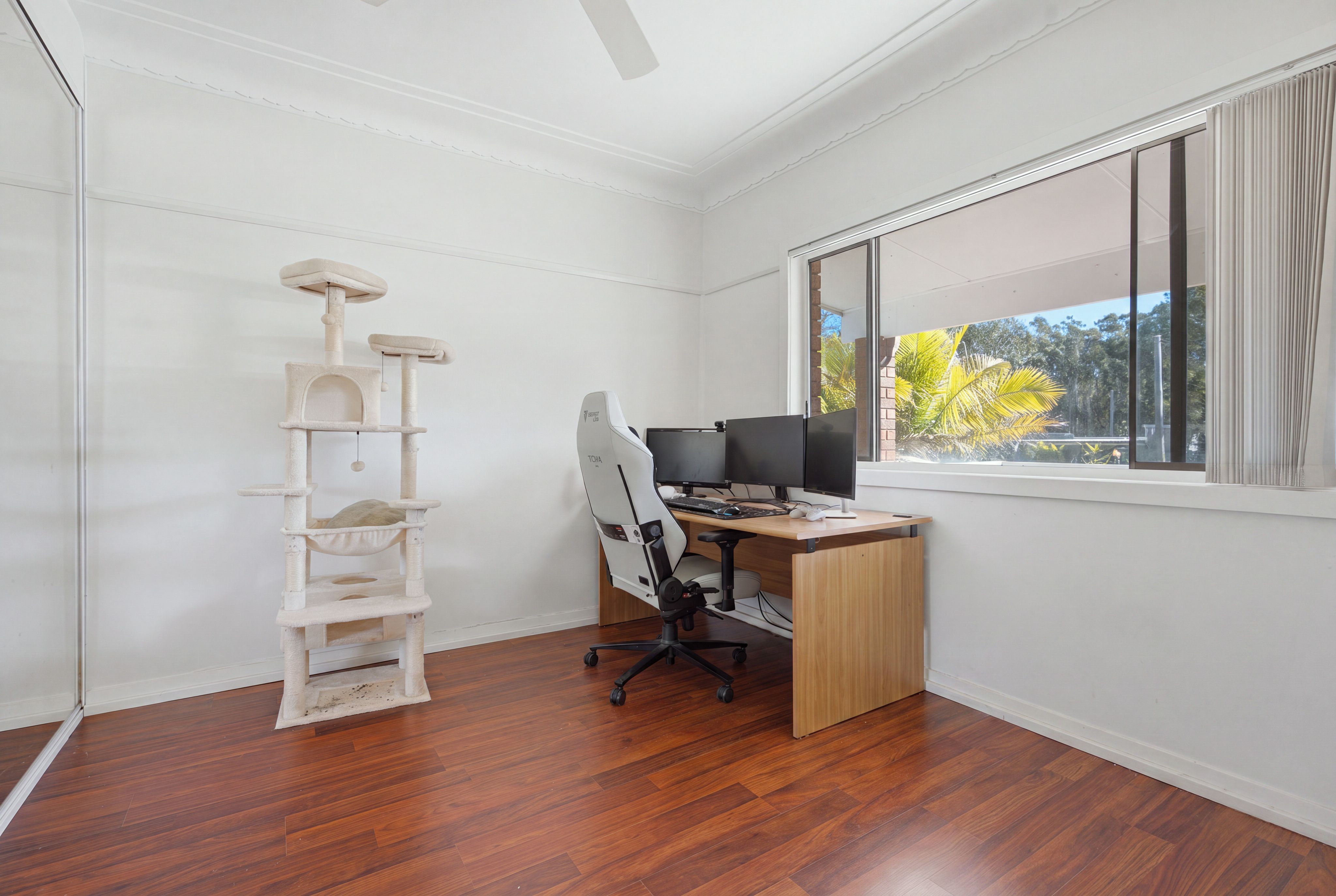 27 Cadonia Road — photo 8 of 8