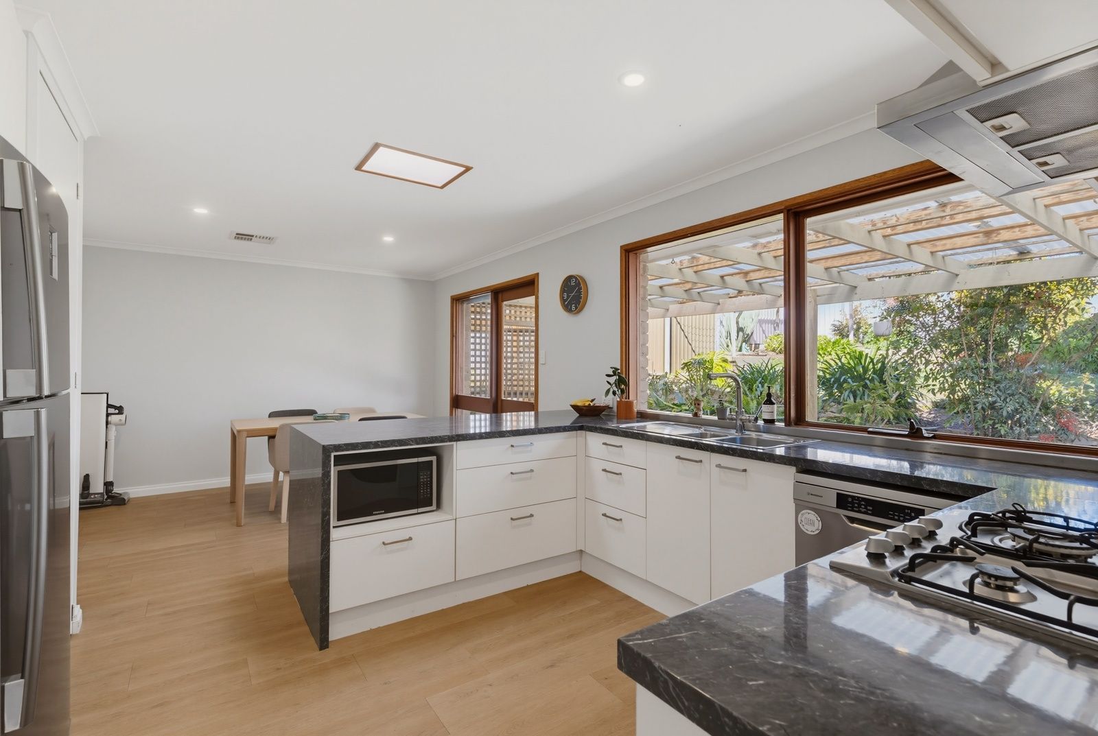 15 Lana Street — photo 3 of 18