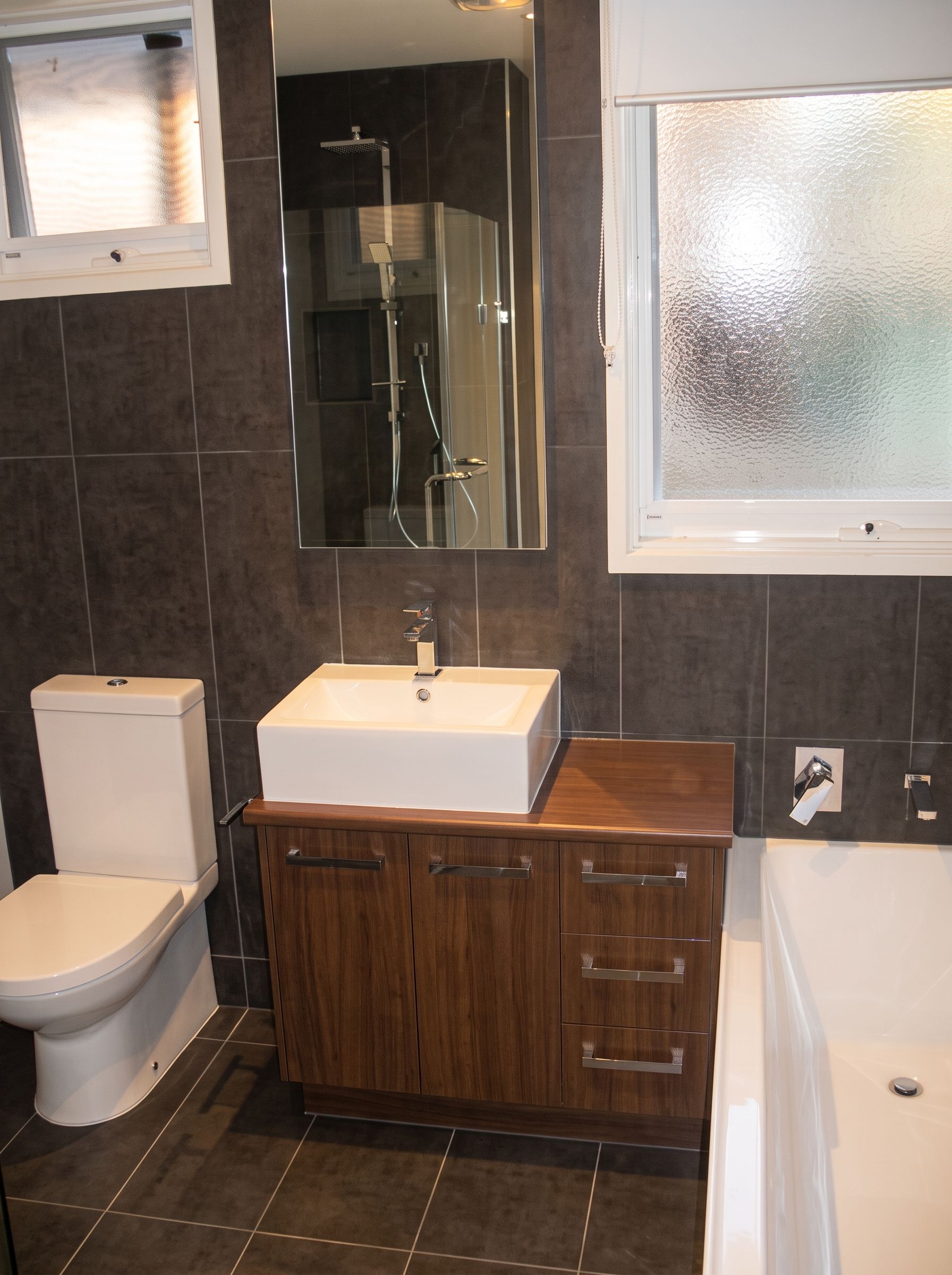 2/111 Disraeli Street — photo 6 of 9