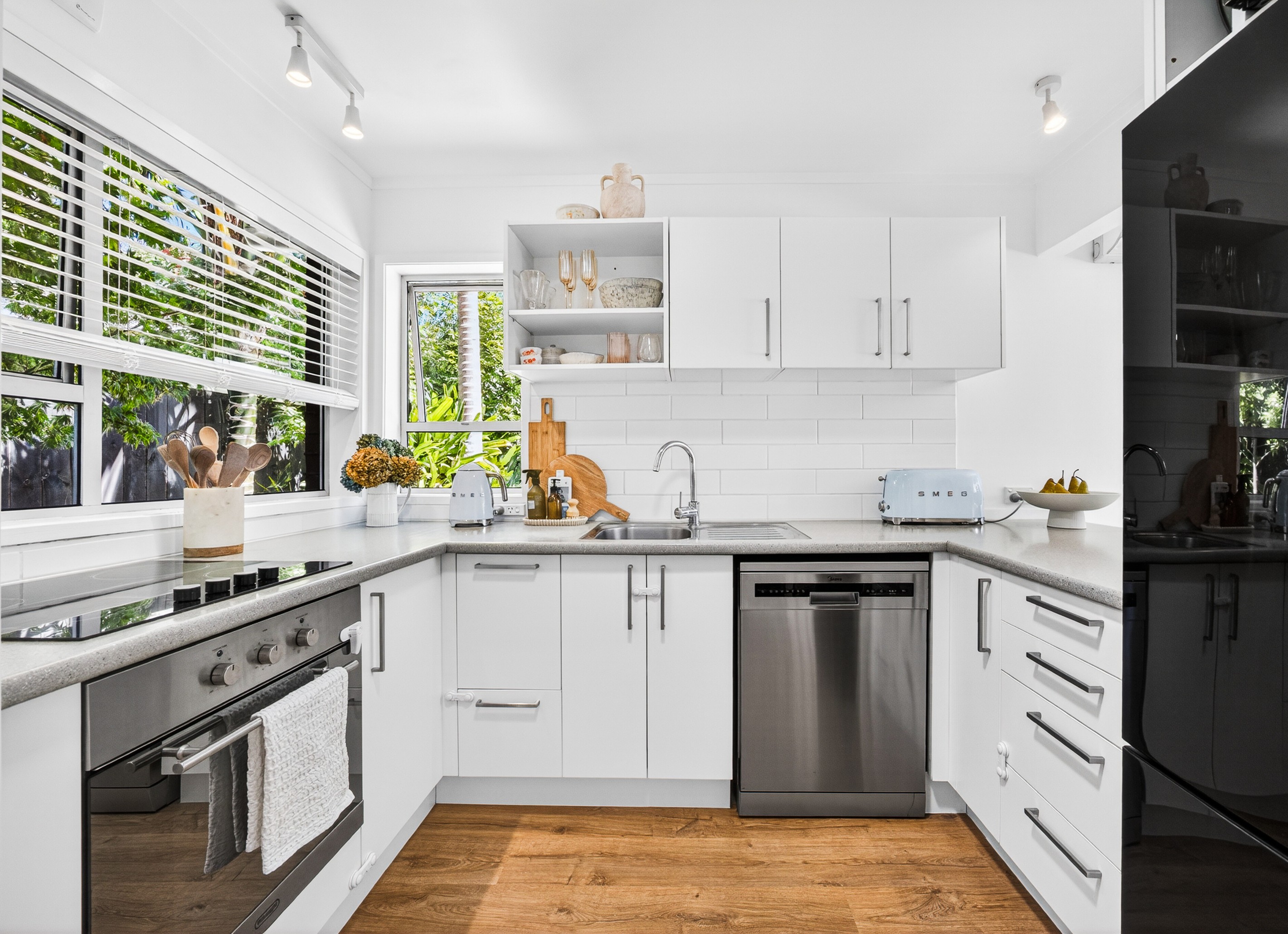 34 Simon Ellice Drive, Glenfield, North Shore City