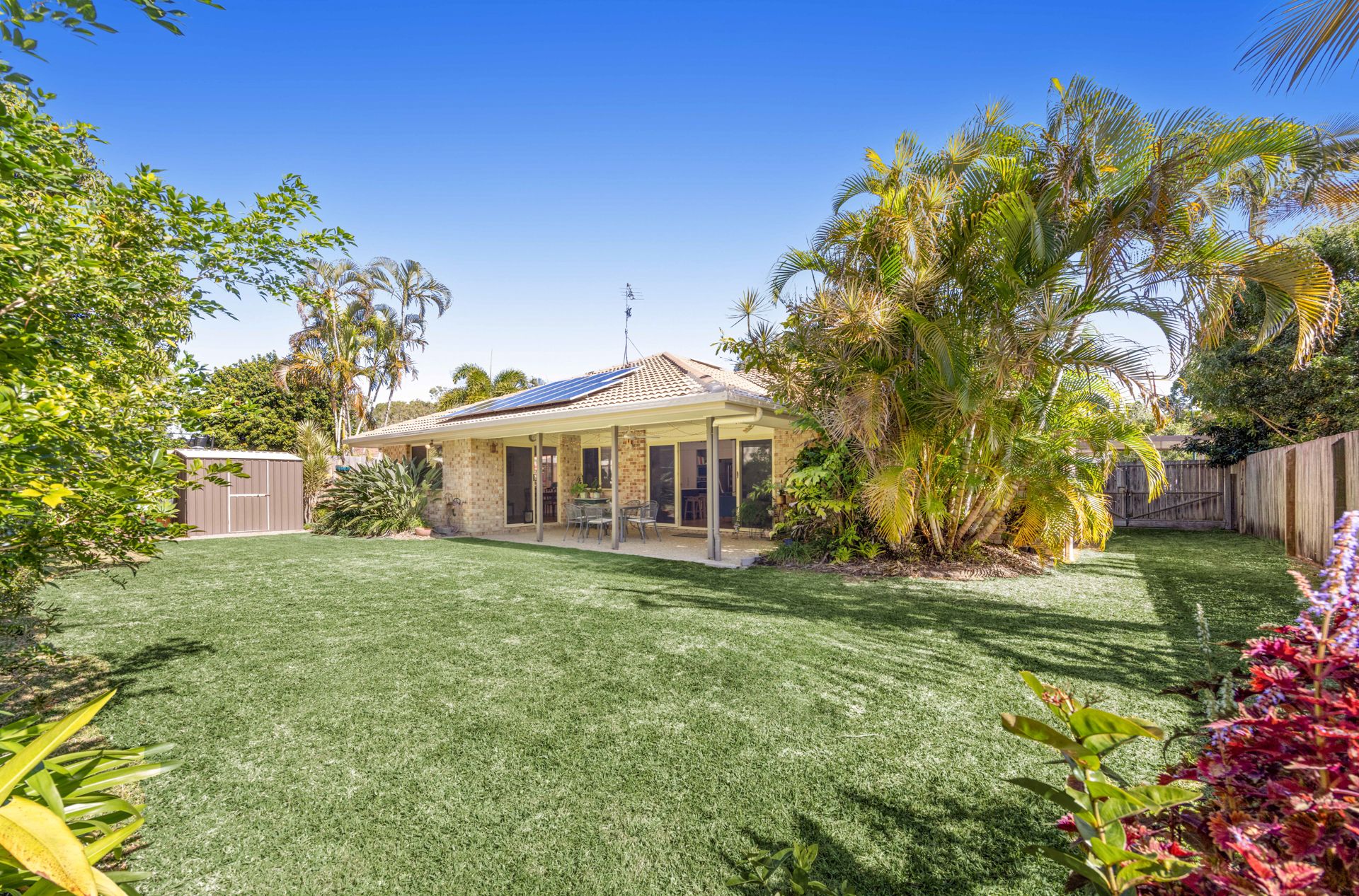 12 Redwood Court — photo 7 of 17