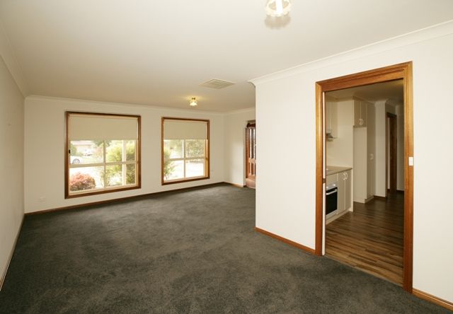 19 Nunkeri Street, Glenfield Park, NSW 2650